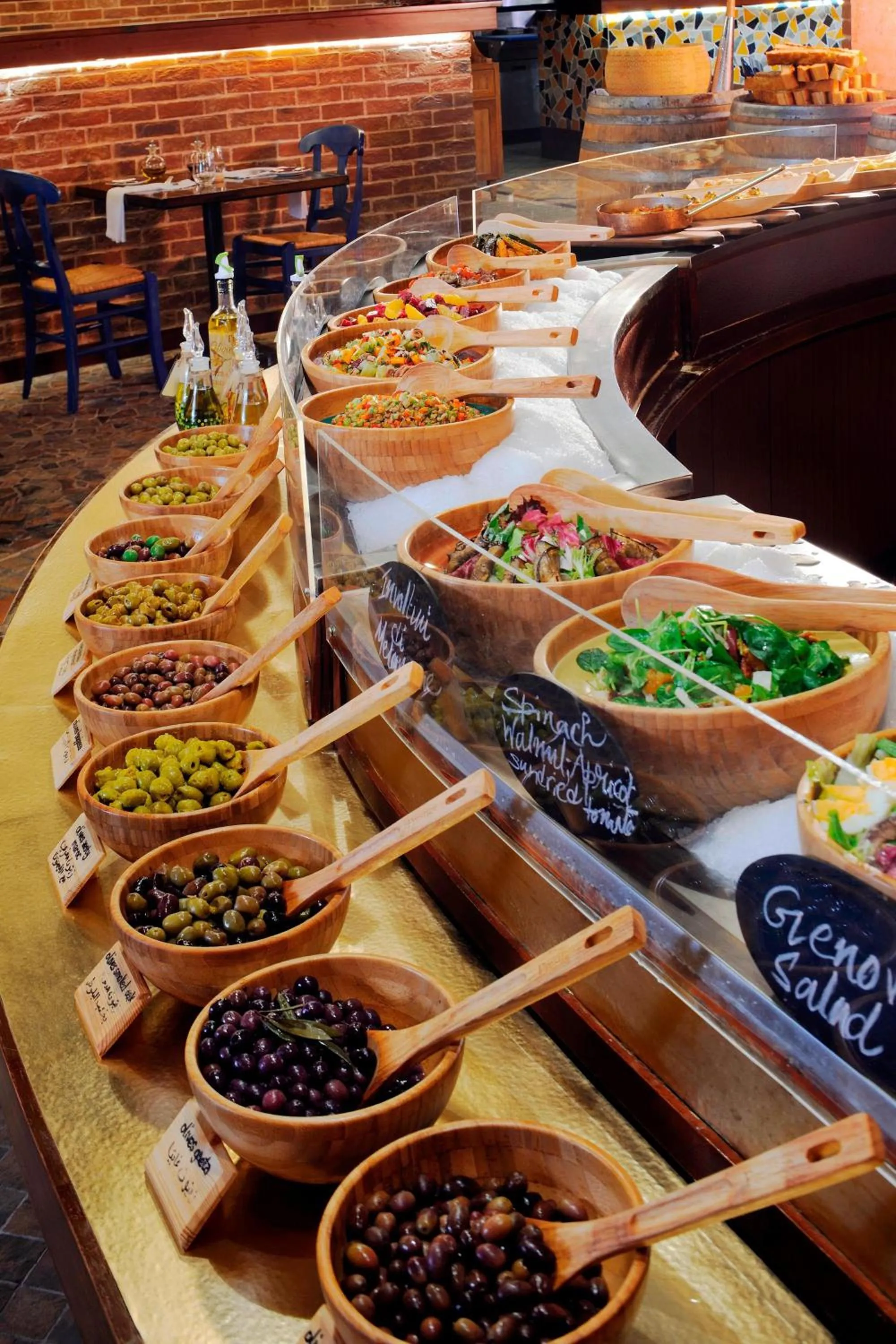 Restaurant/places to eat in Marriott Marquis City Center Doha Hotel