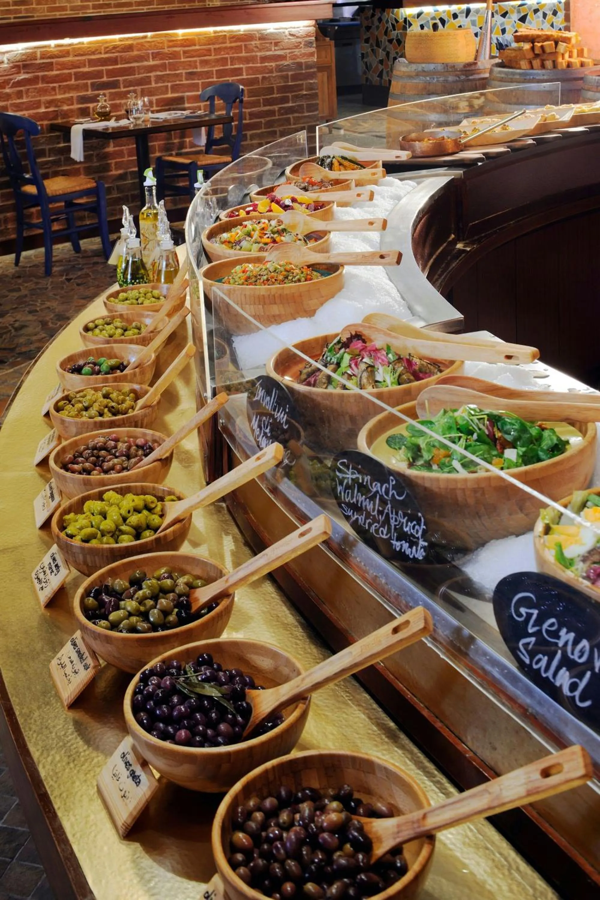 Restaurant/places to eat in Marriott Marquis City Center Doha Hotel