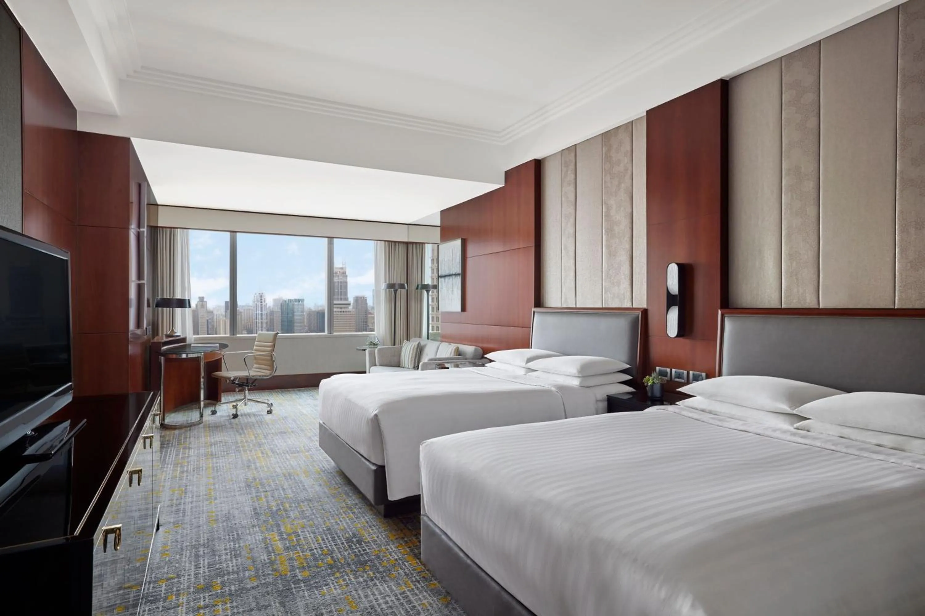 Photo of the whole room, Bed in Shanghai Marriott Marquis City Centre