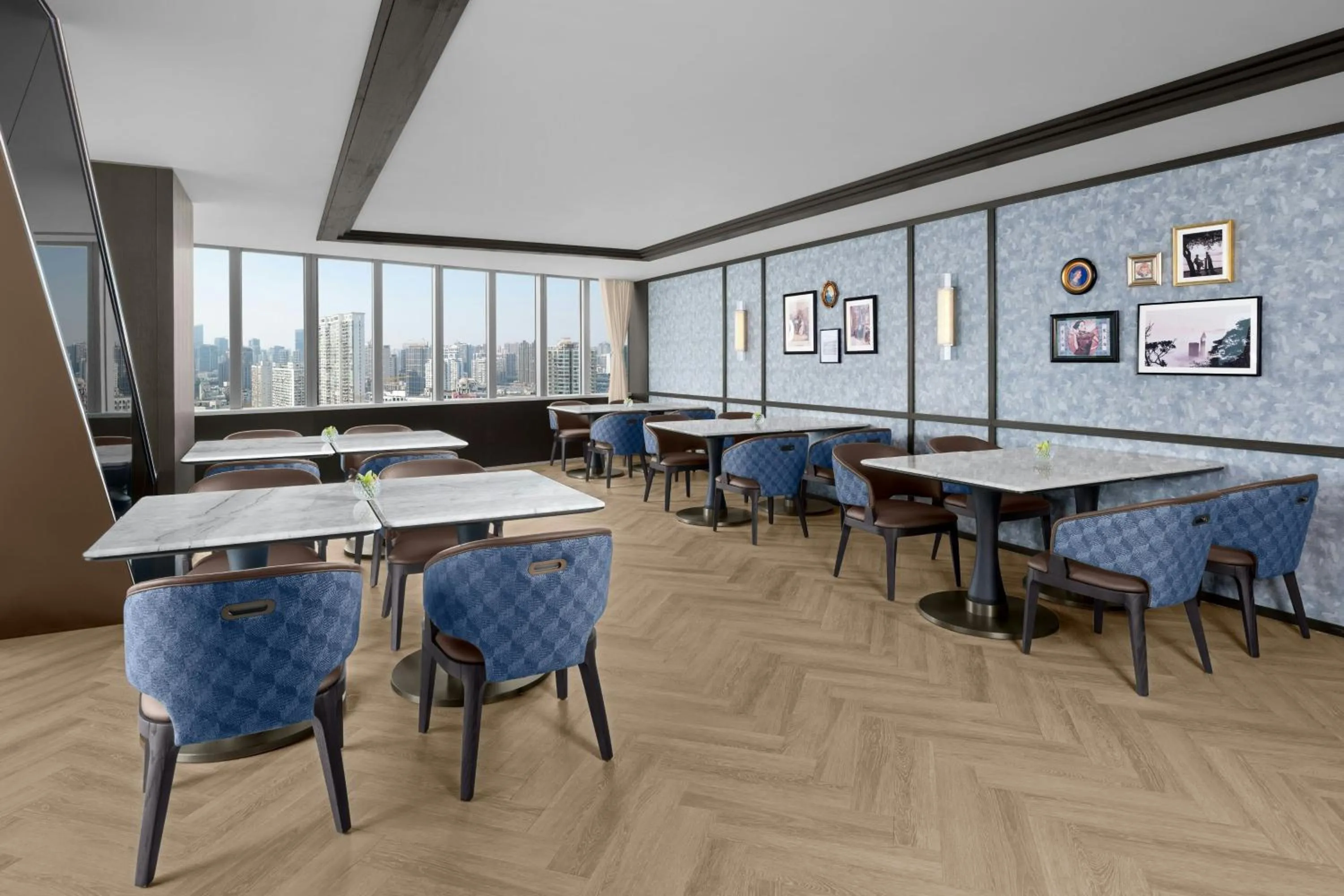 Lounge or bar in Shanghai Marriott Marquis City Centre