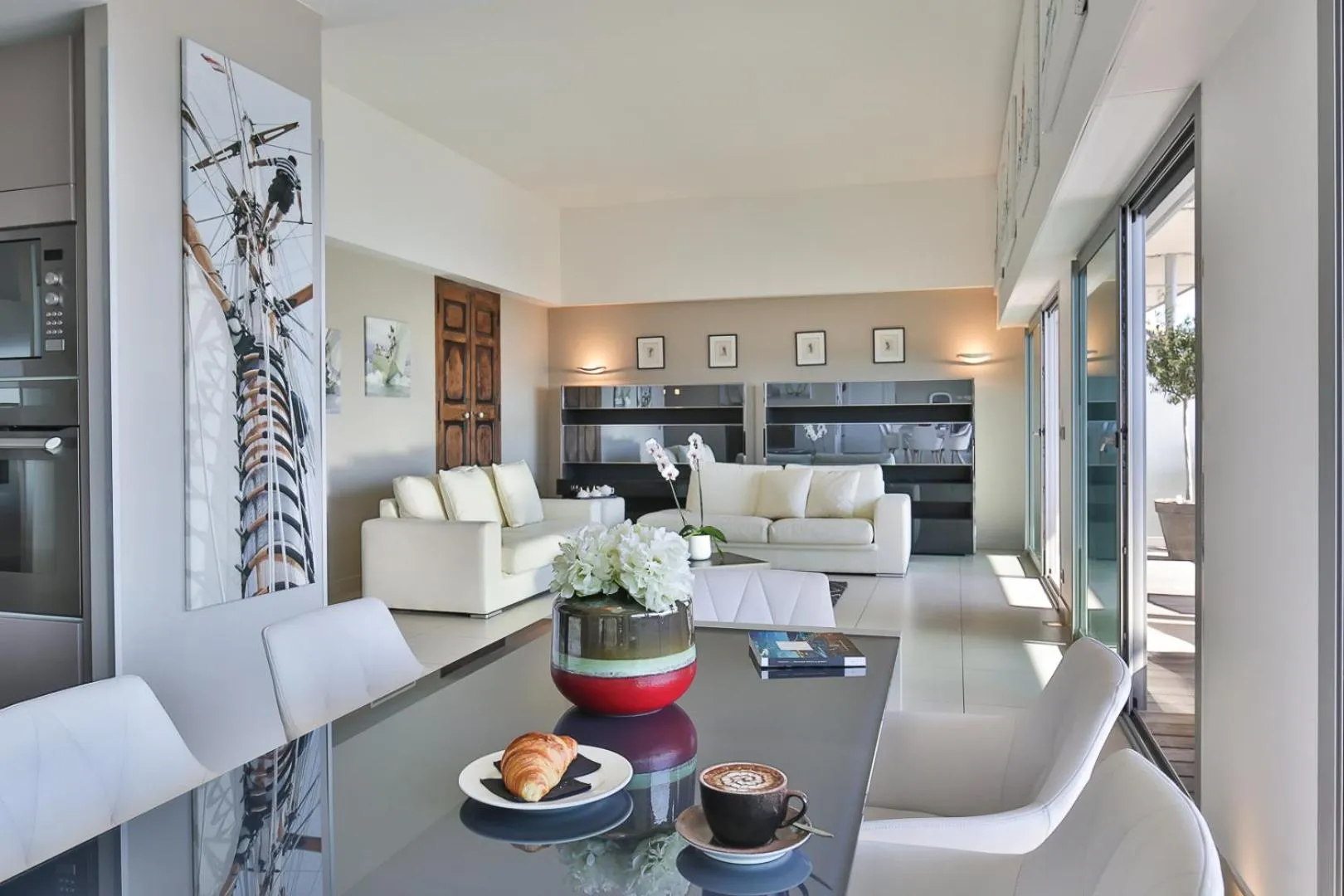 Living room in Royal Antibes - Luxury Hotel, Résidence, Beach & Spa