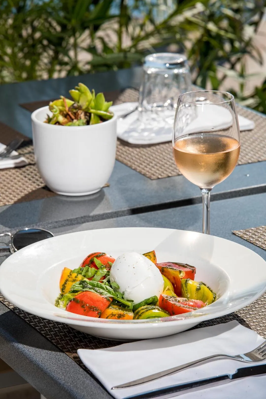 Restaurant/places to eat in Royal Antibes - Luxury Hotel, Résidence, Beach & Spa