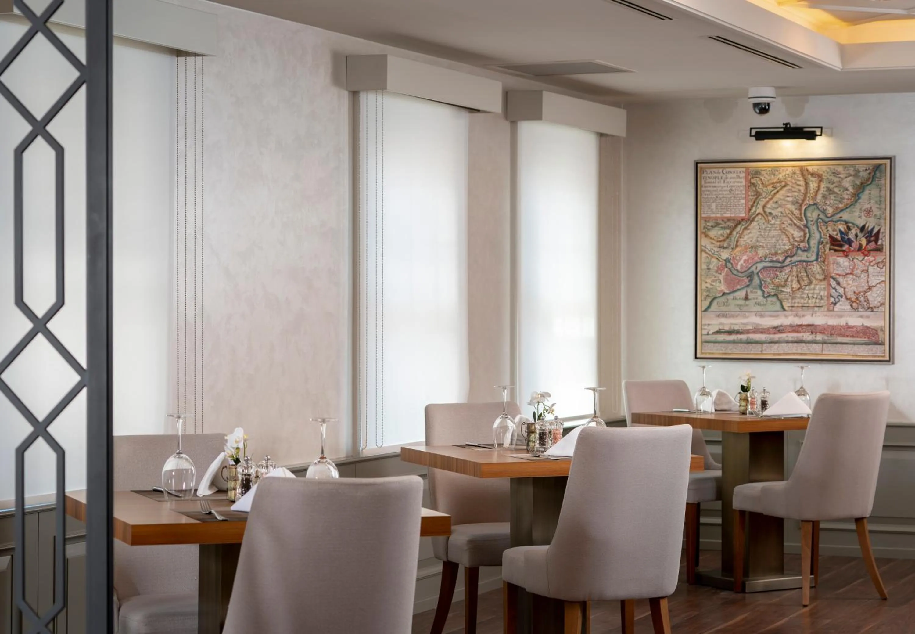 Restaurant/places to eat in Millennium Istanbul Golden Horn