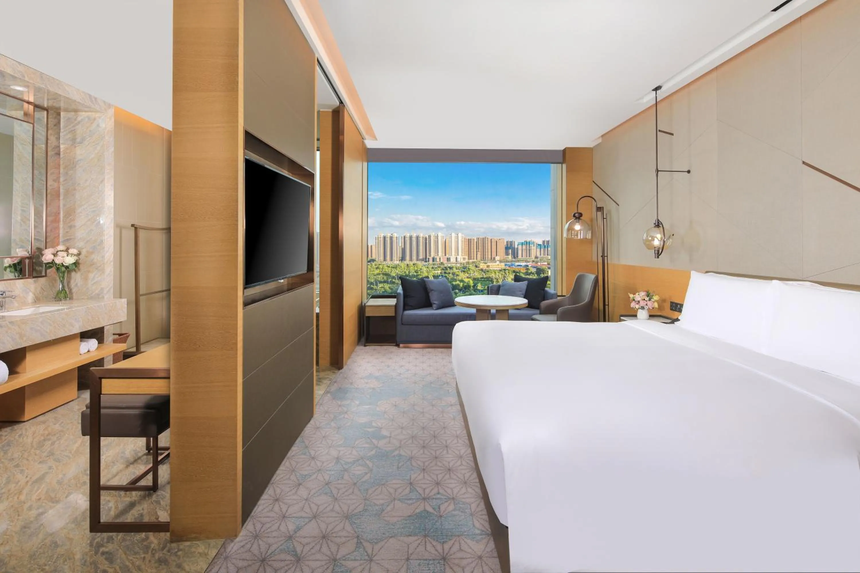 Photo of the whole room, Bed in InterContinental Taiyuan by IHG