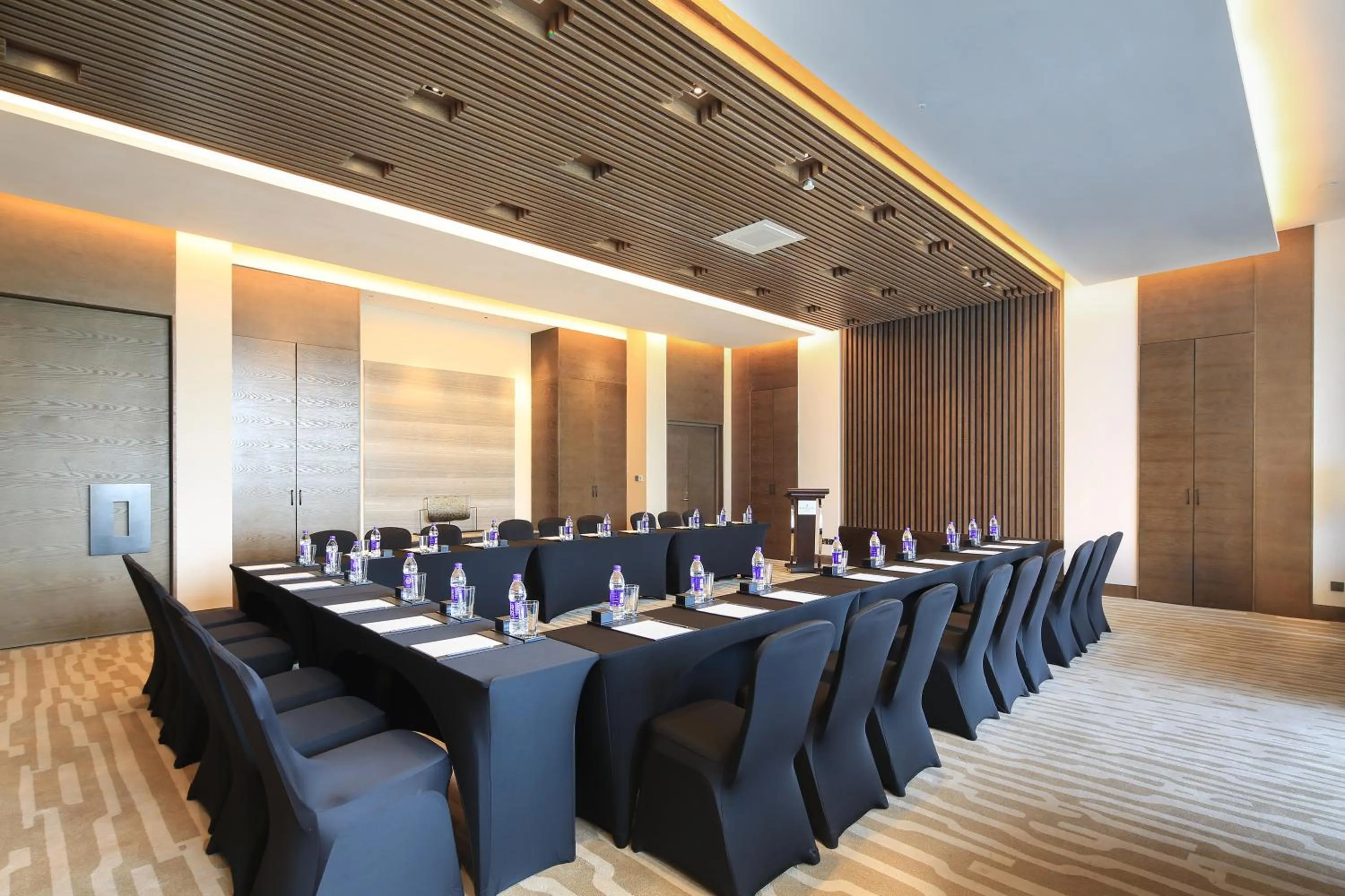 Meeting/conference room in InterContinental Taiyuan by IHG