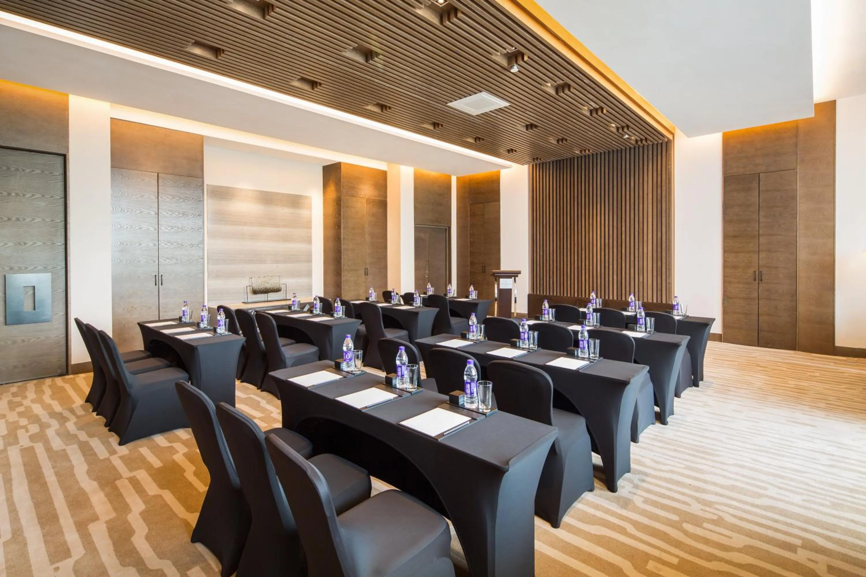 Meeting/conference room in InterContinental Taiyuan by IHG