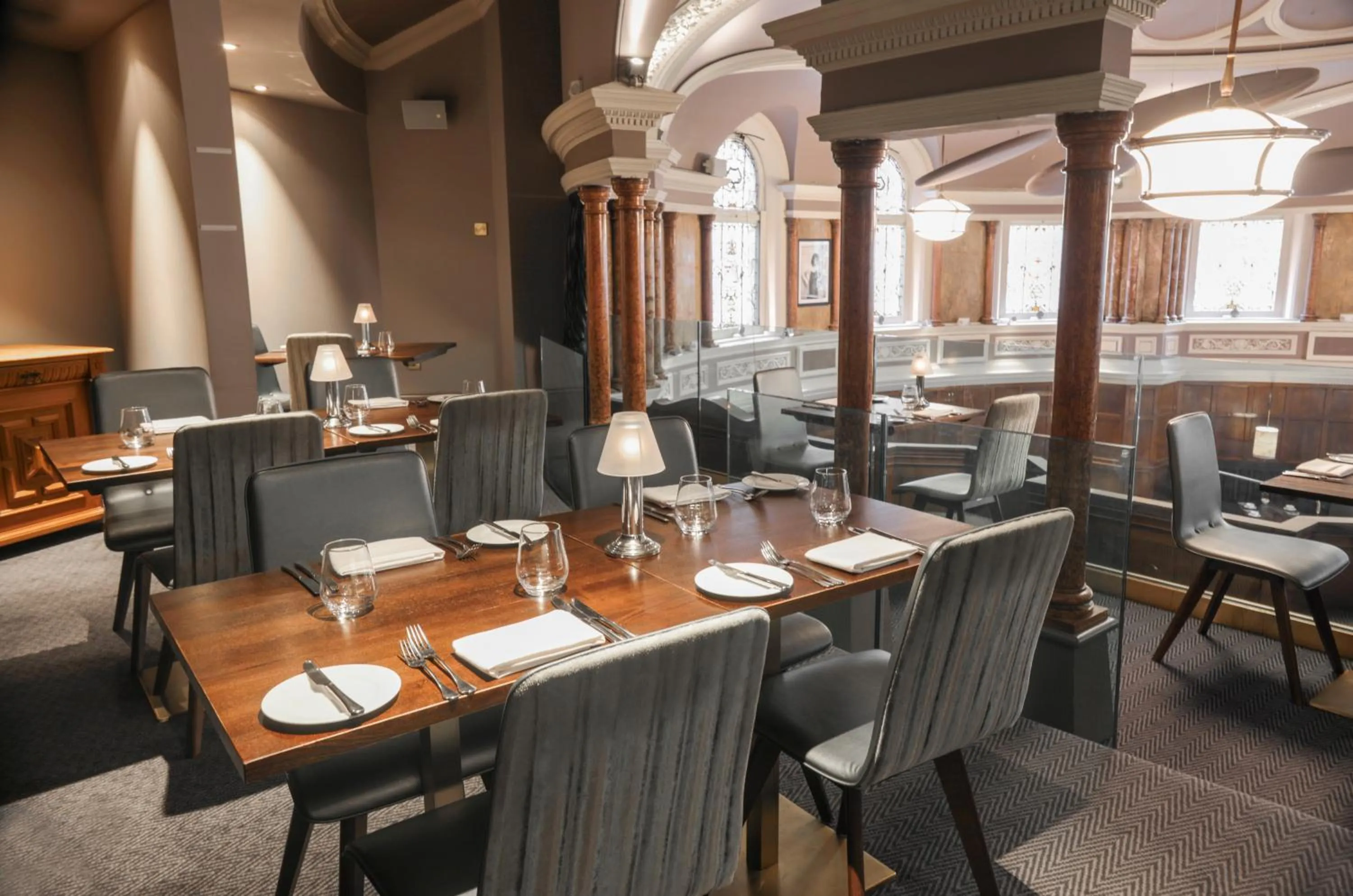 Restaurant/places to eat in Hotel Indigo - Durham by IHG