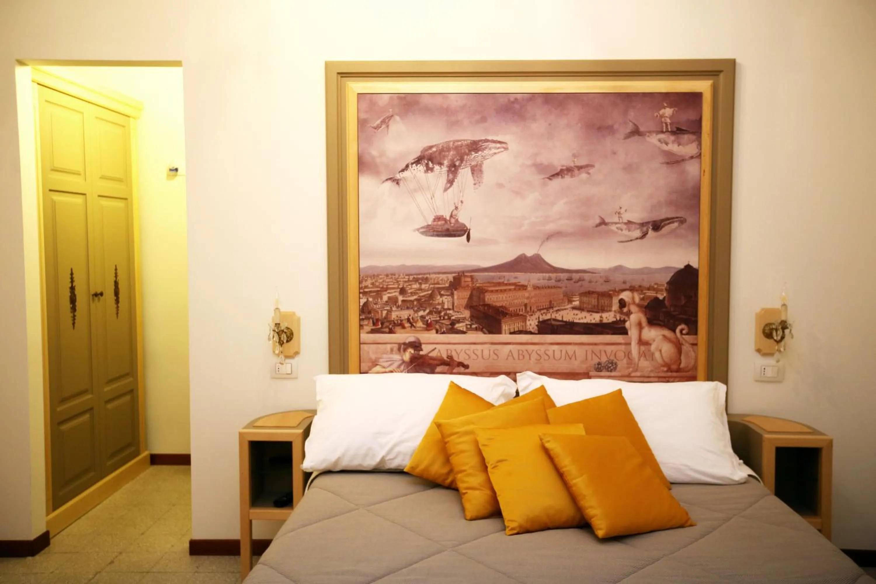 Photo of the whole room, Bed in La Bella Napoli B&B