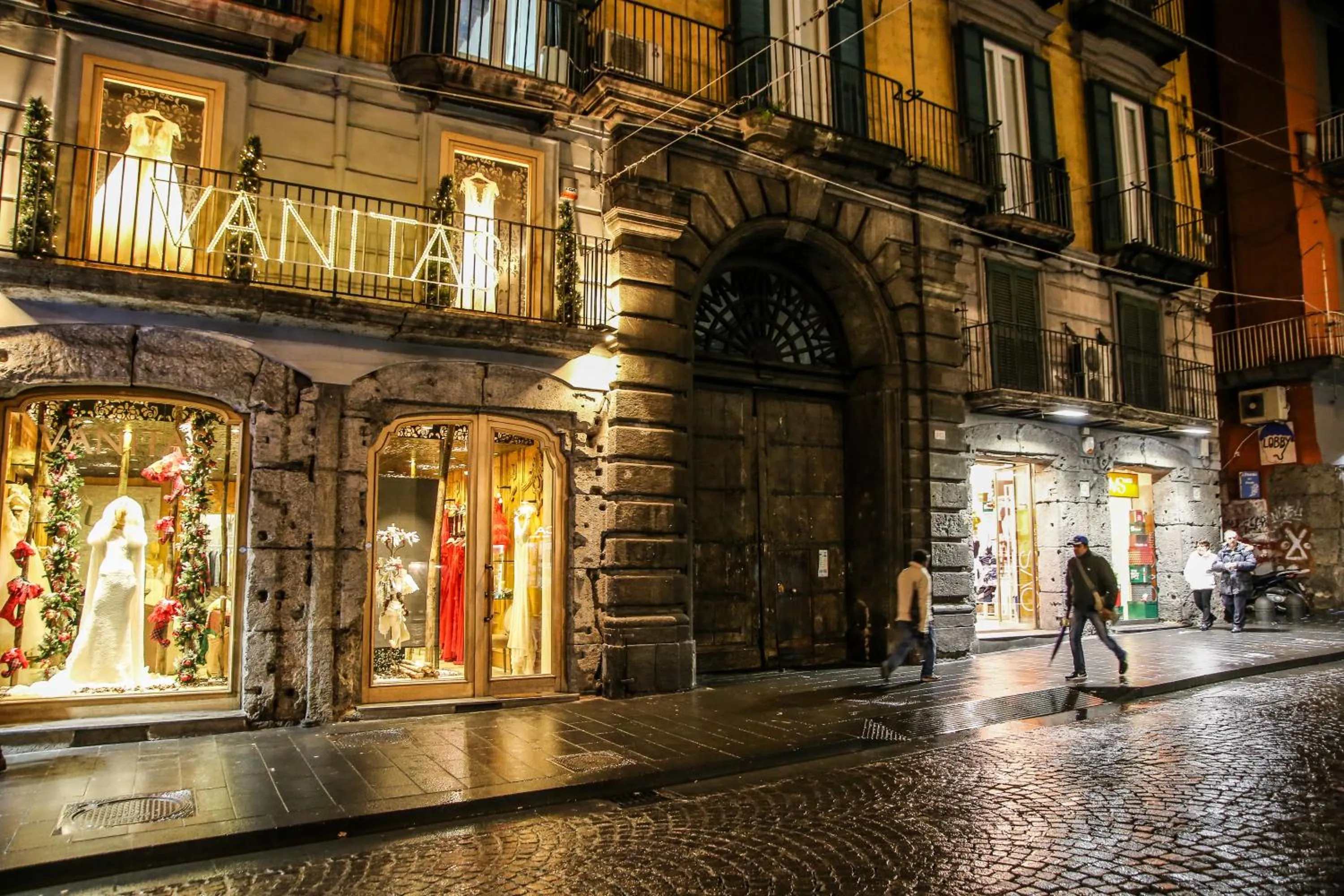 Property building in La Bella Napoli B&B