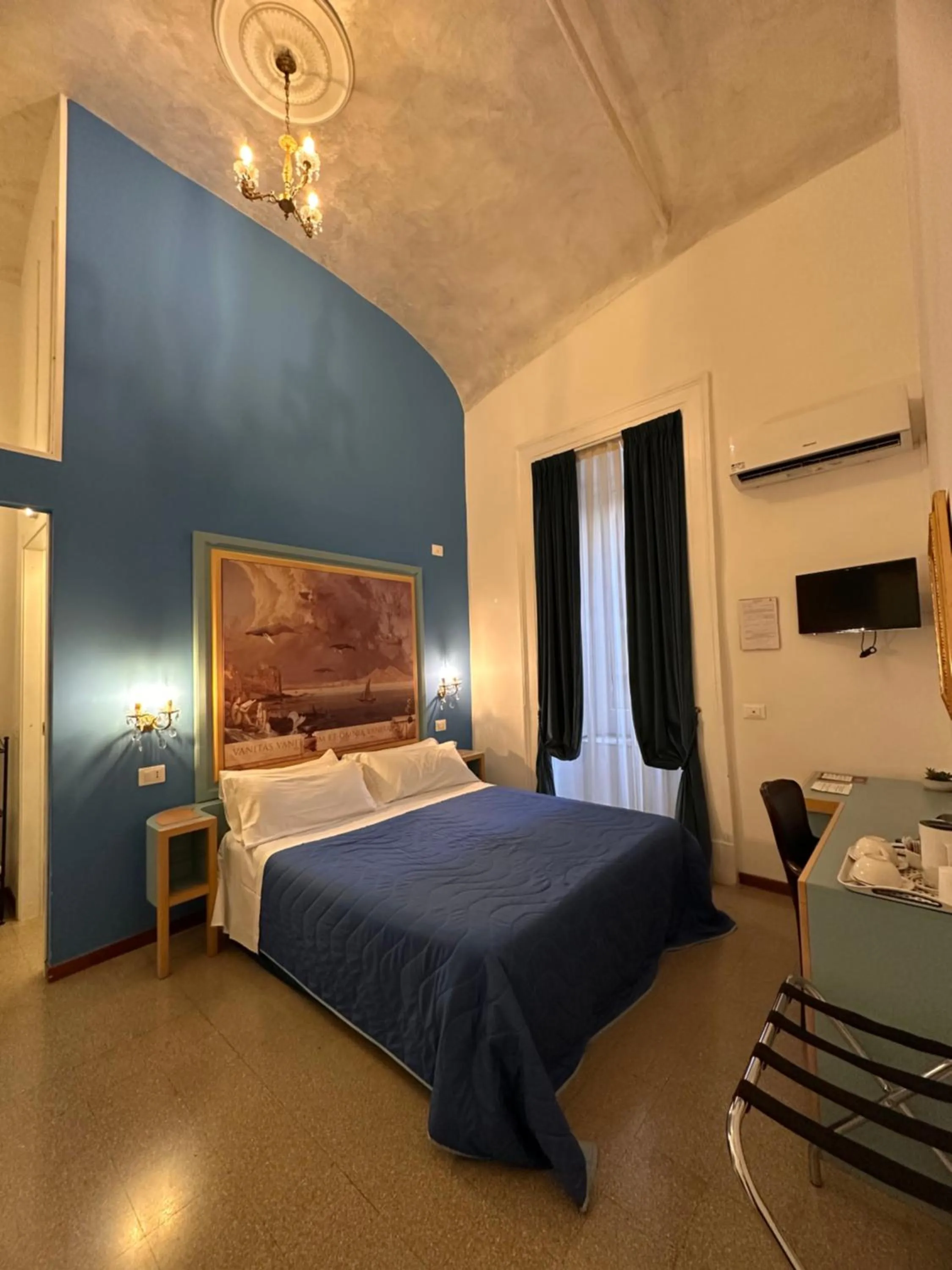 Bed in La Bella Napoli B&B