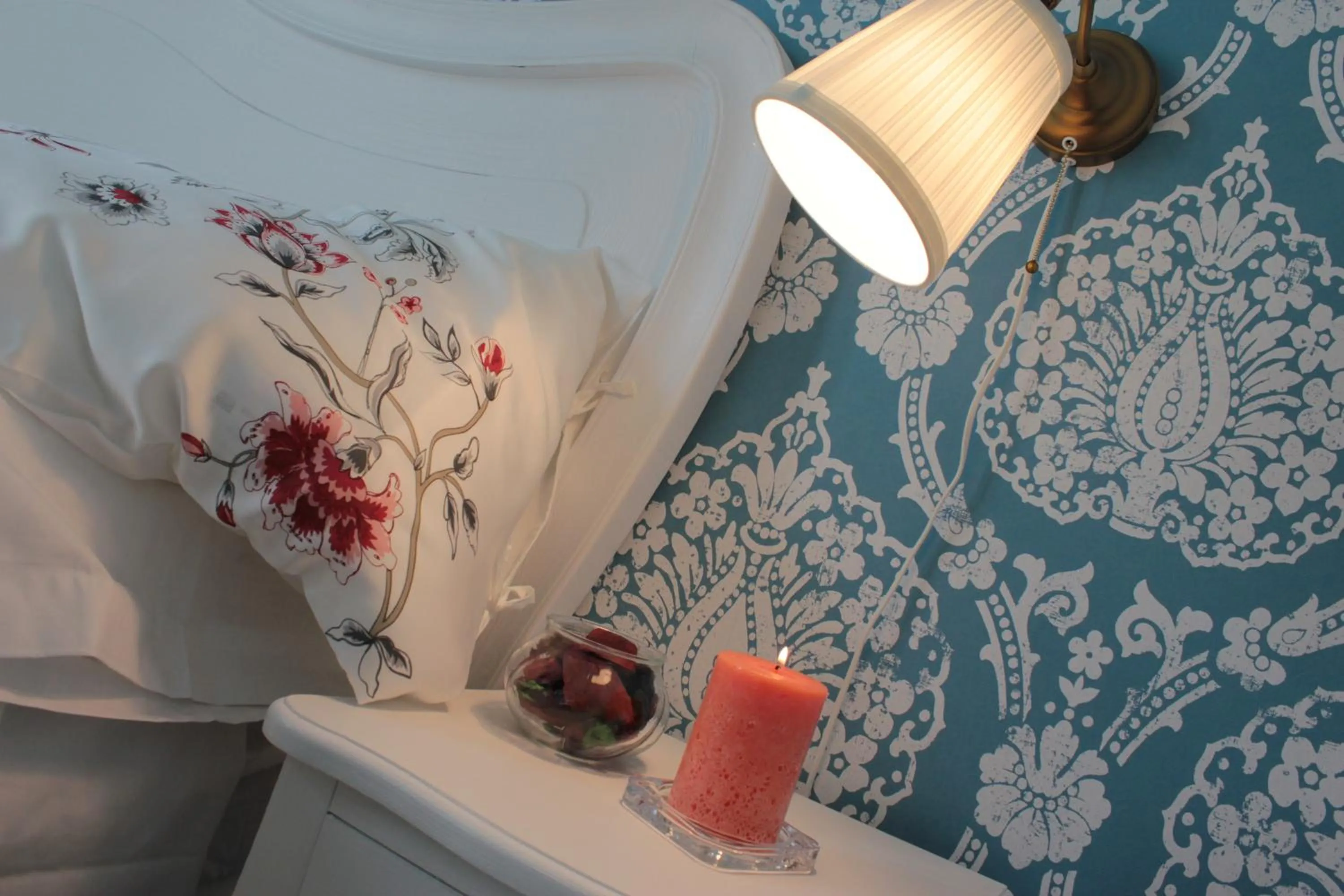 Decorative detail in Aitna B&B