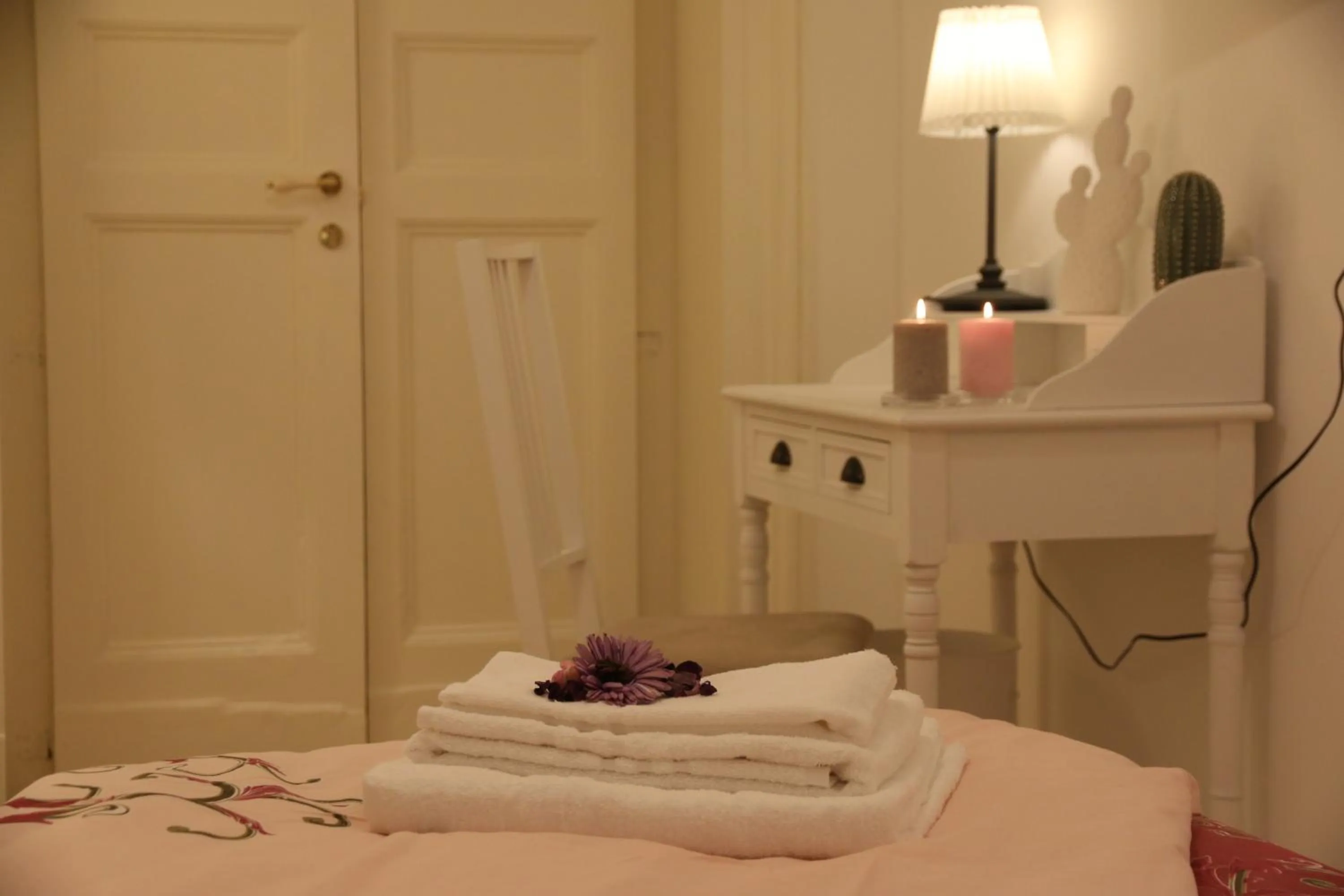 Decorative detail in Aitna B&B