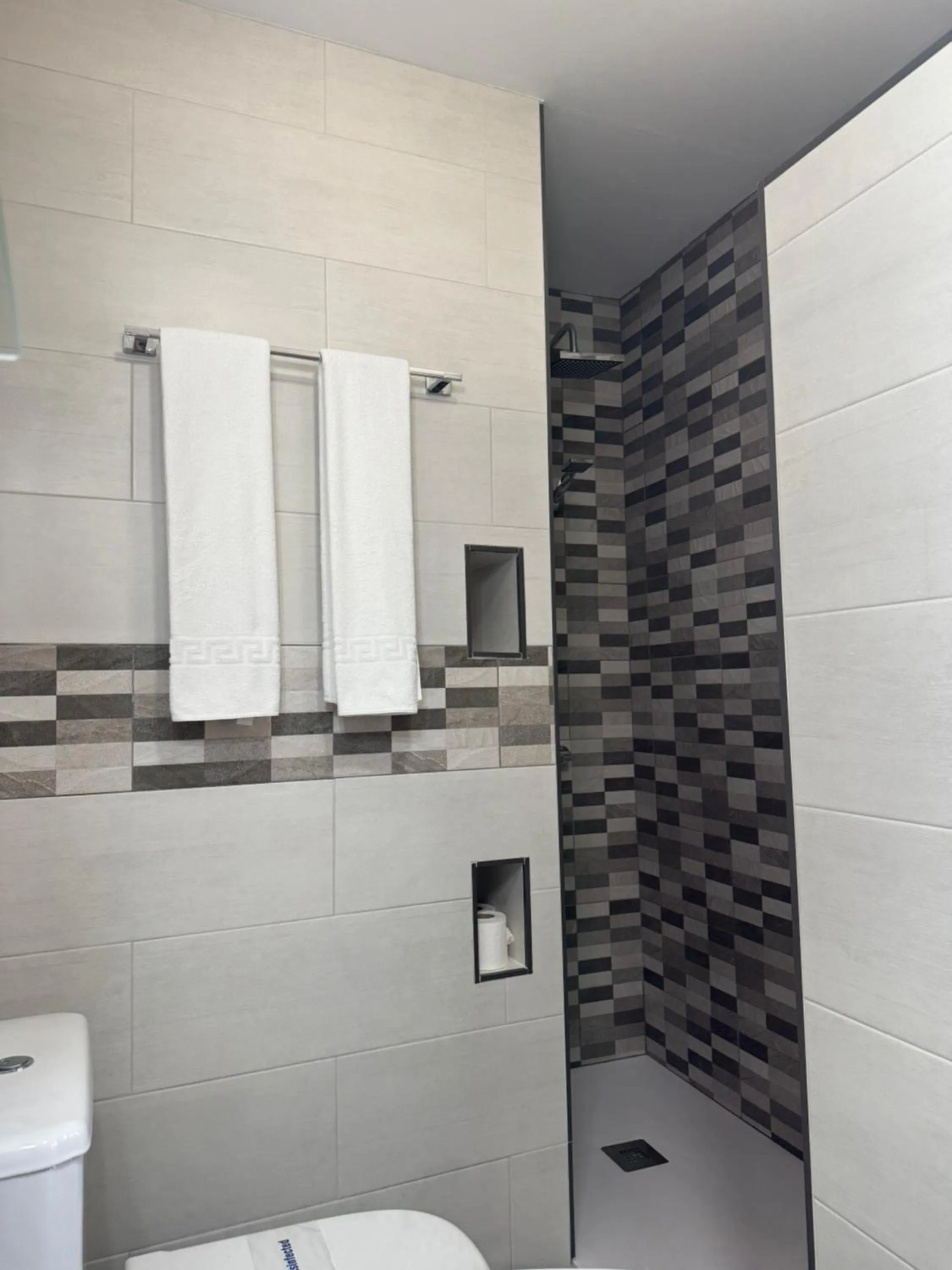 Bathroom in Hotel Mirasol