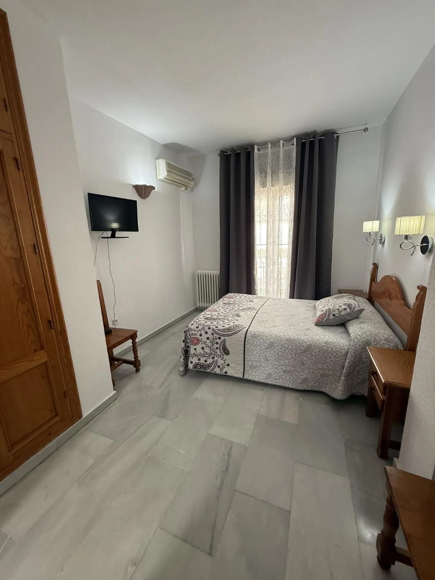 Bed in Hotel Mirasol