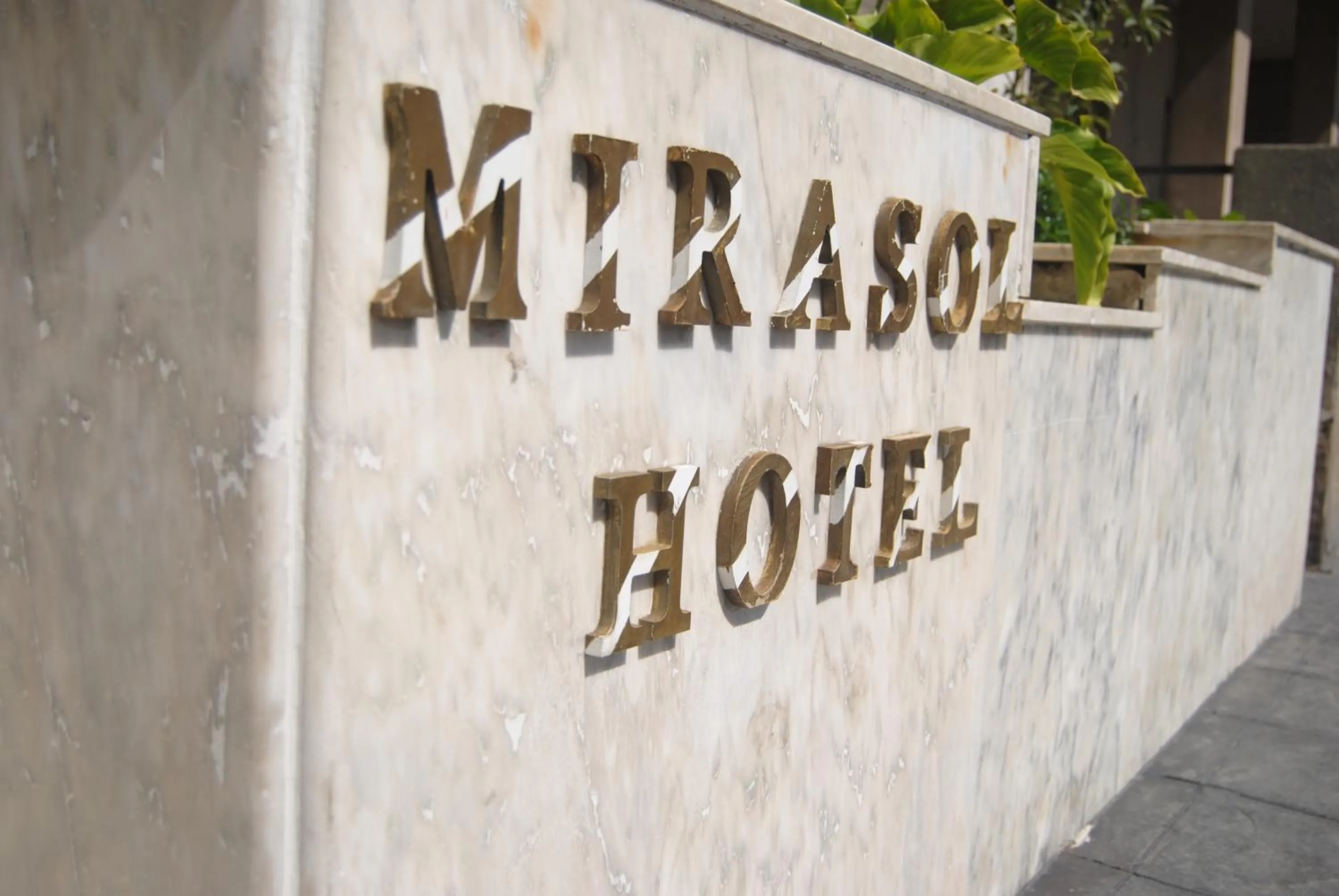 Facade/entrance in Hotel Mirasol