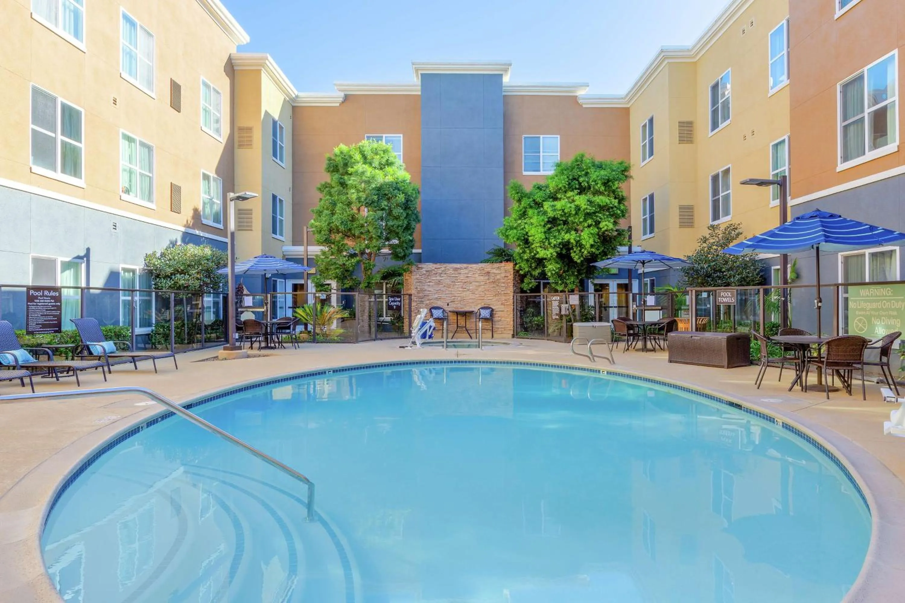 Pool view in Homewood Suites by Hilton Carlsbad-North San Diego County