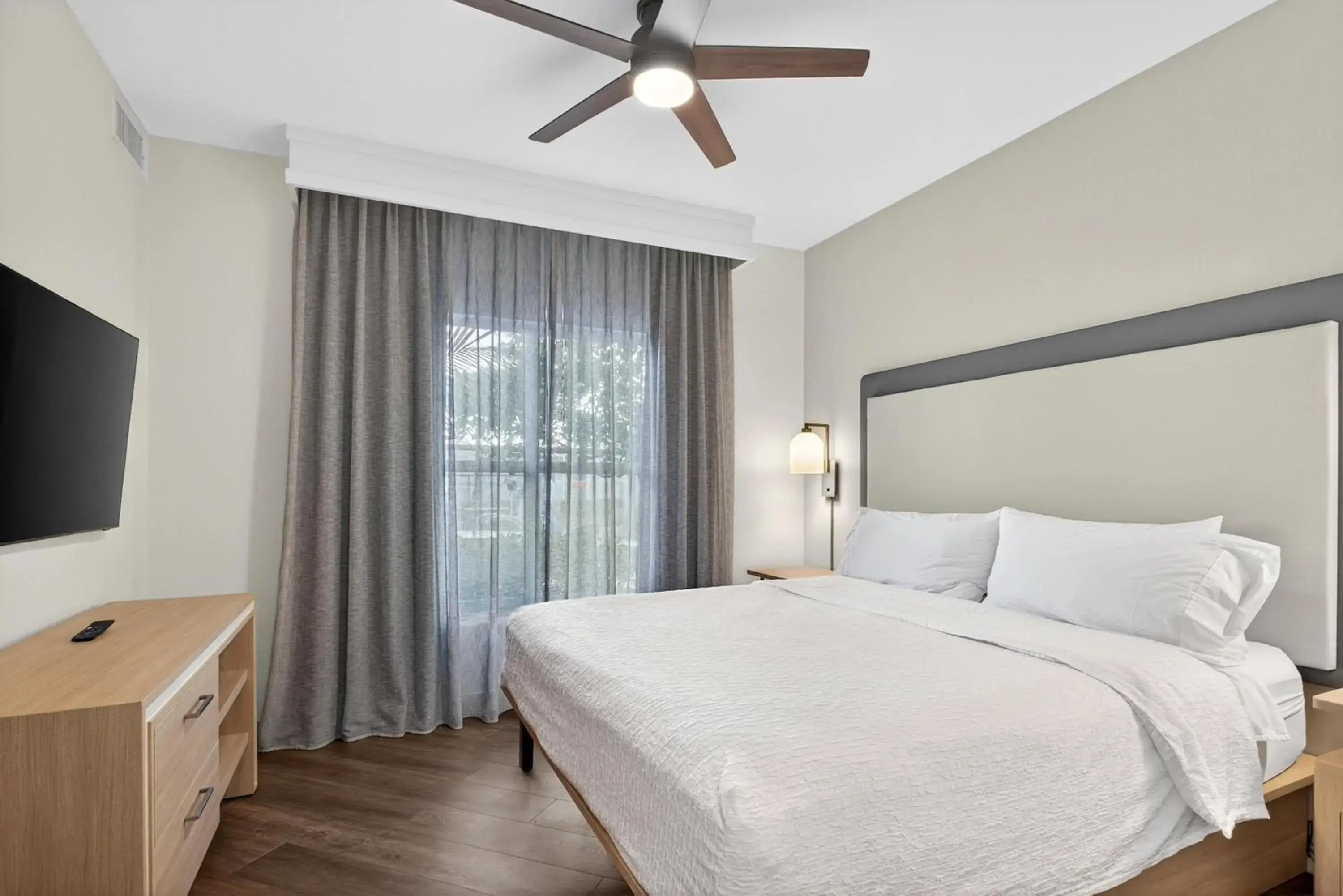 One-Bedroom King Suite - Non-Smoking in Homewood Suites by Hilton Carlsbad-North San Diego County One-Bedroom King Suite - Non-Smoking in Homewood Suites by Hilton Carlsbad-North San Diego County