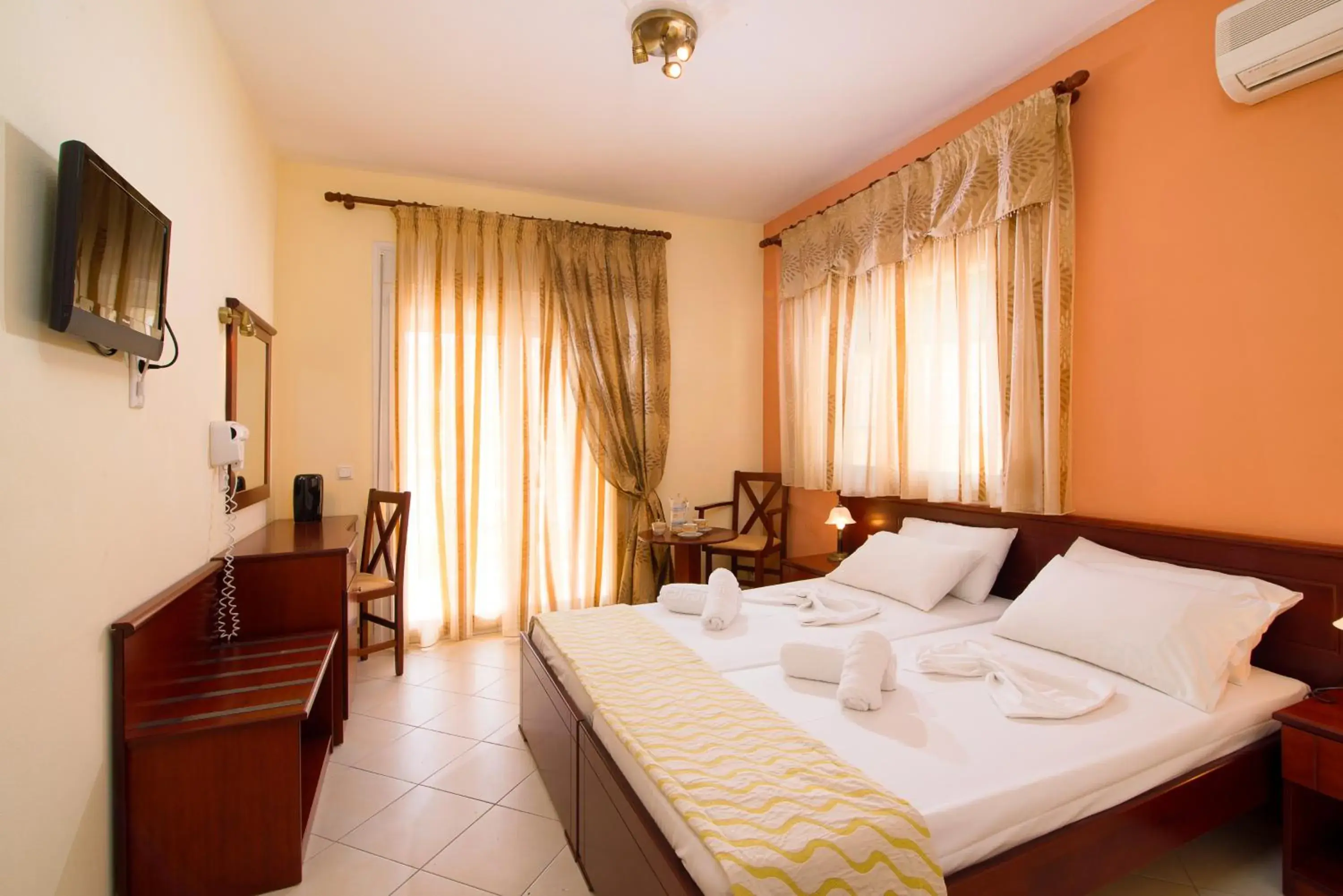 Standard Double Room in Hotel Diamond Standard Double Room in Hotel Diamond