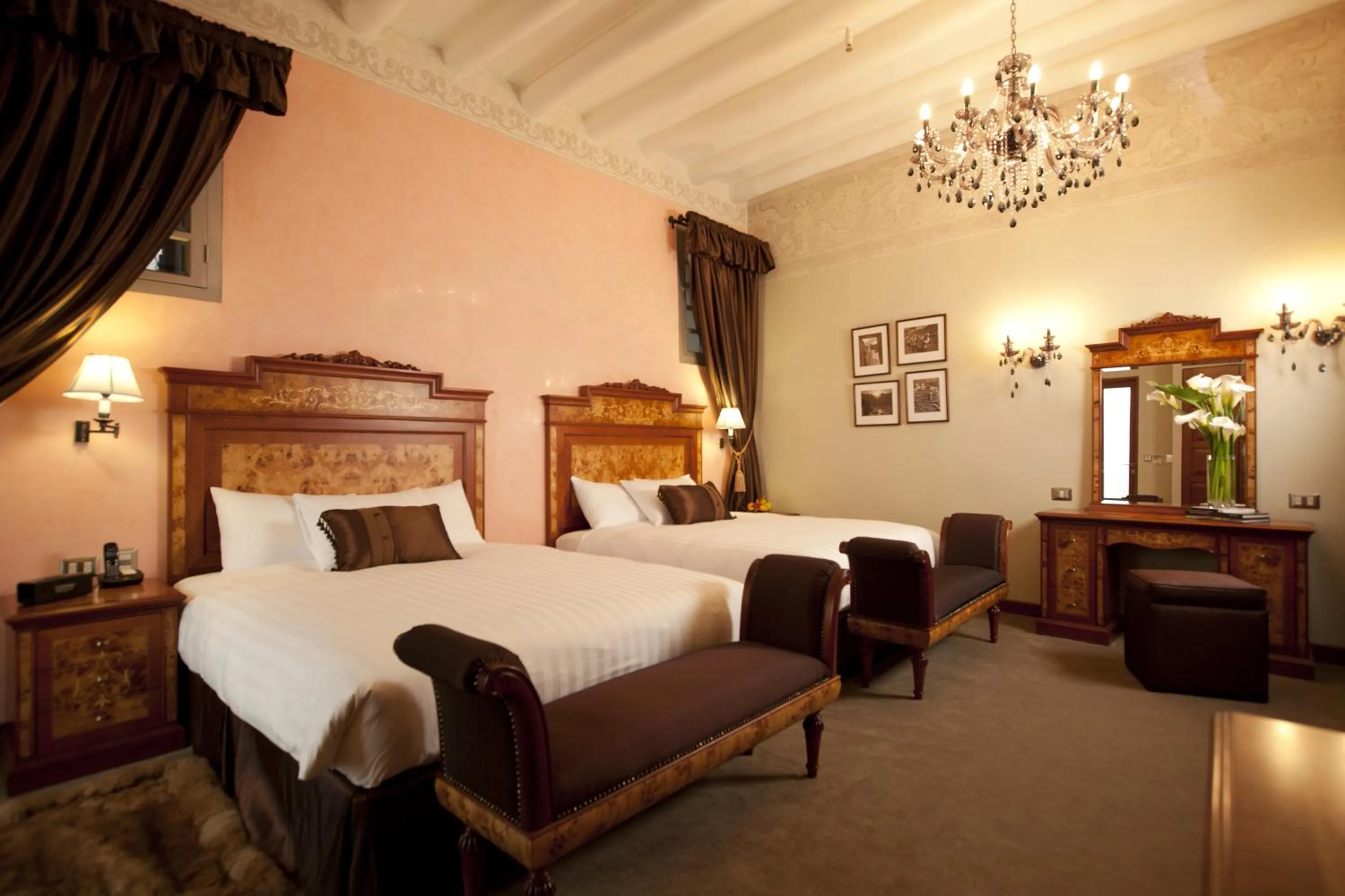Photo of the whole room, Bed in Aranwa Cusco Boutique Hotel