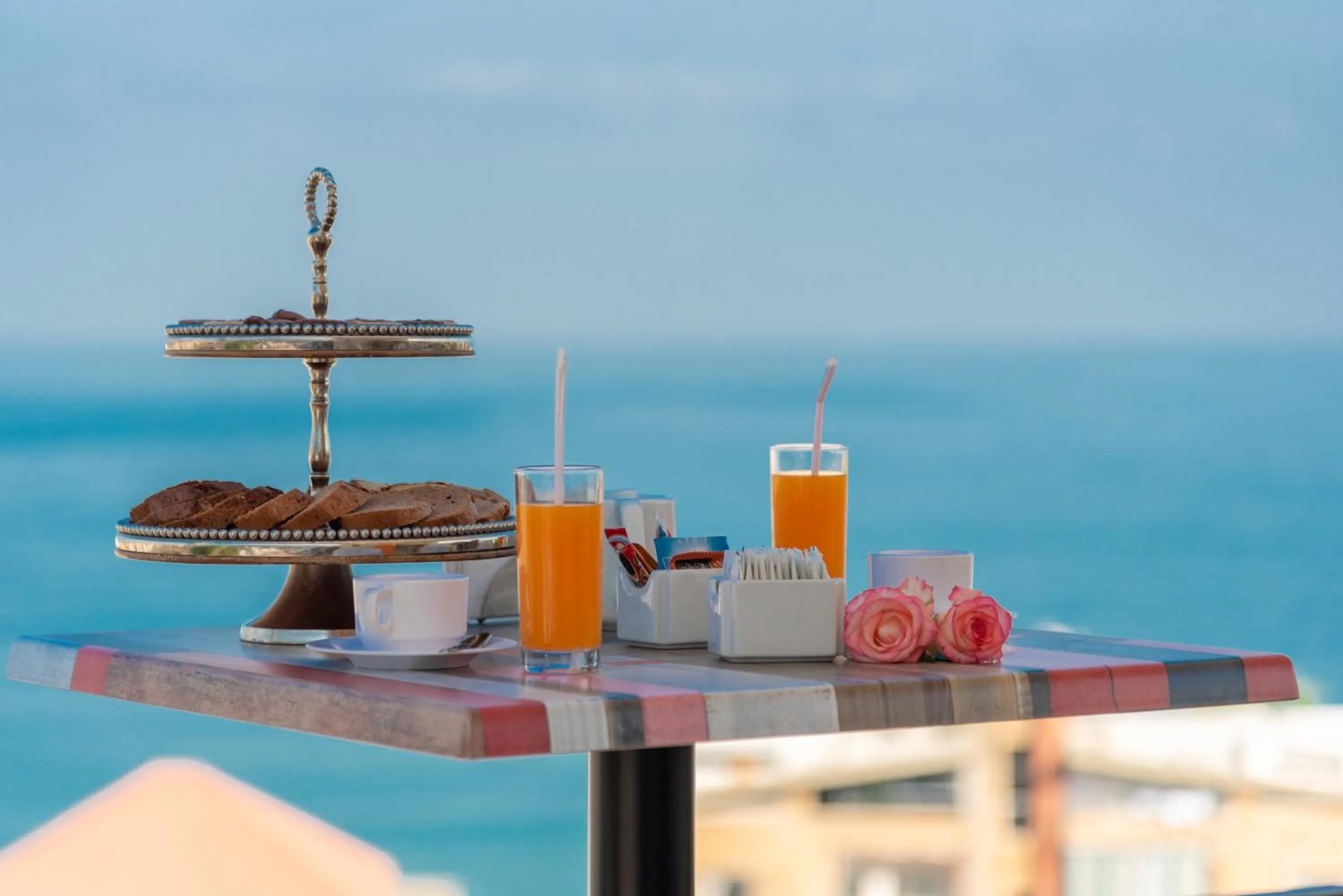 Food and drinks in Madisson Hotel