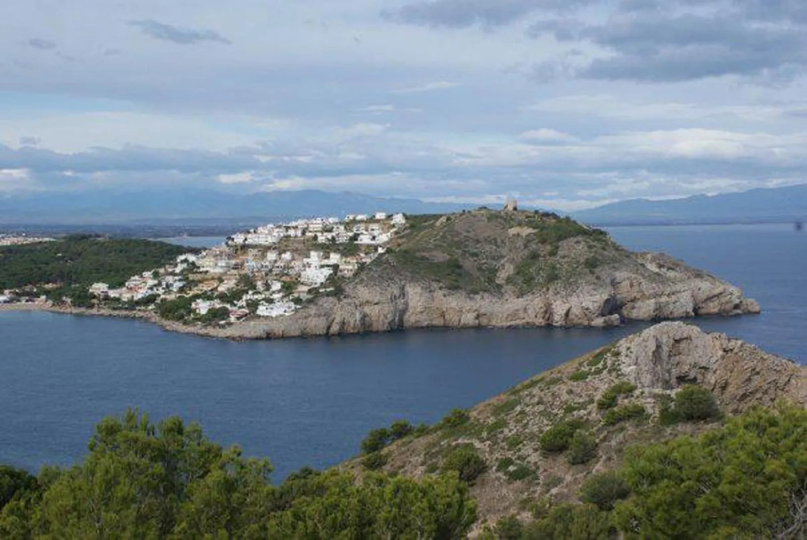 Bird's eye view in Cala Montgo 33