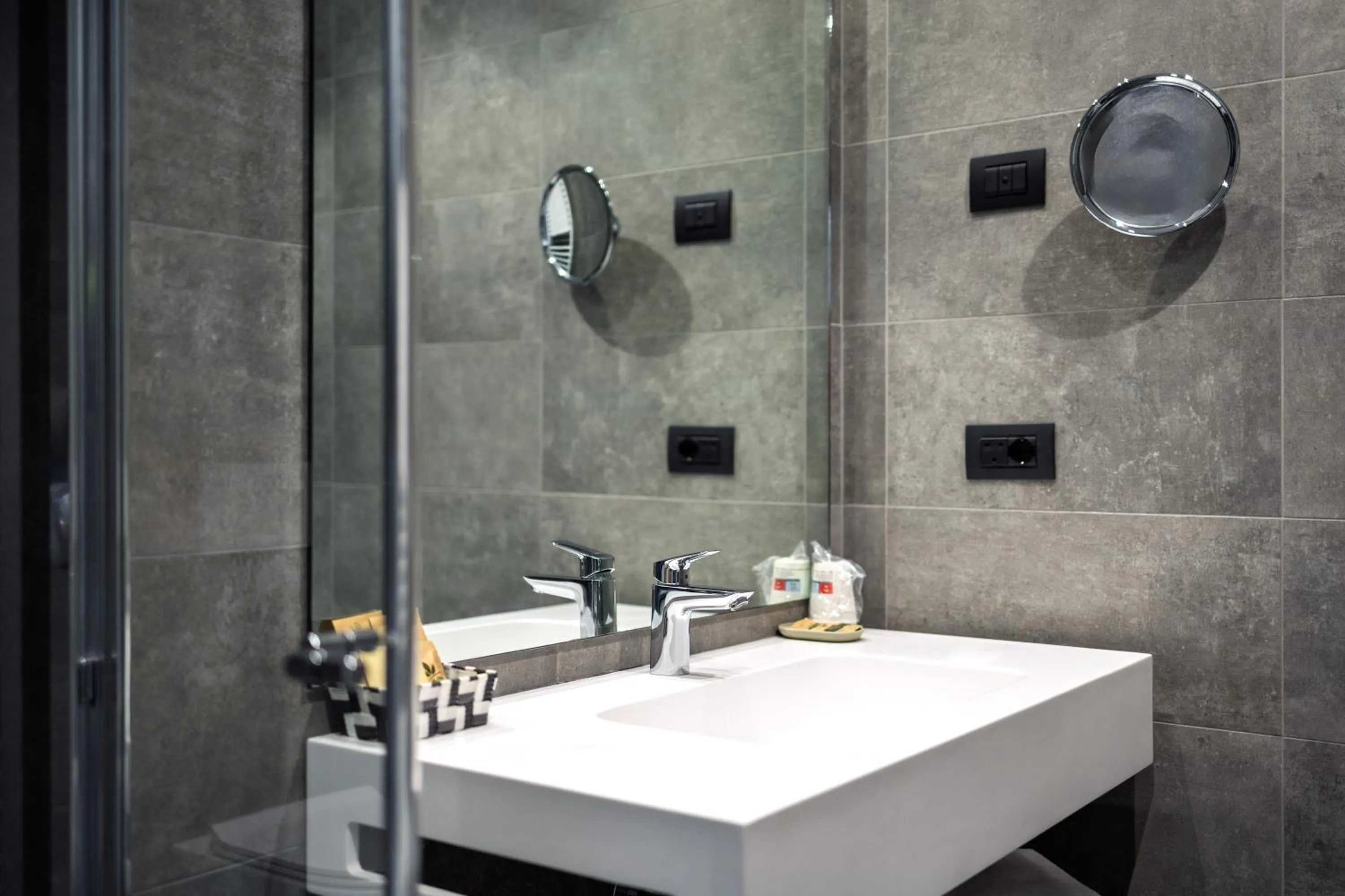 Bathroom in Garda Life