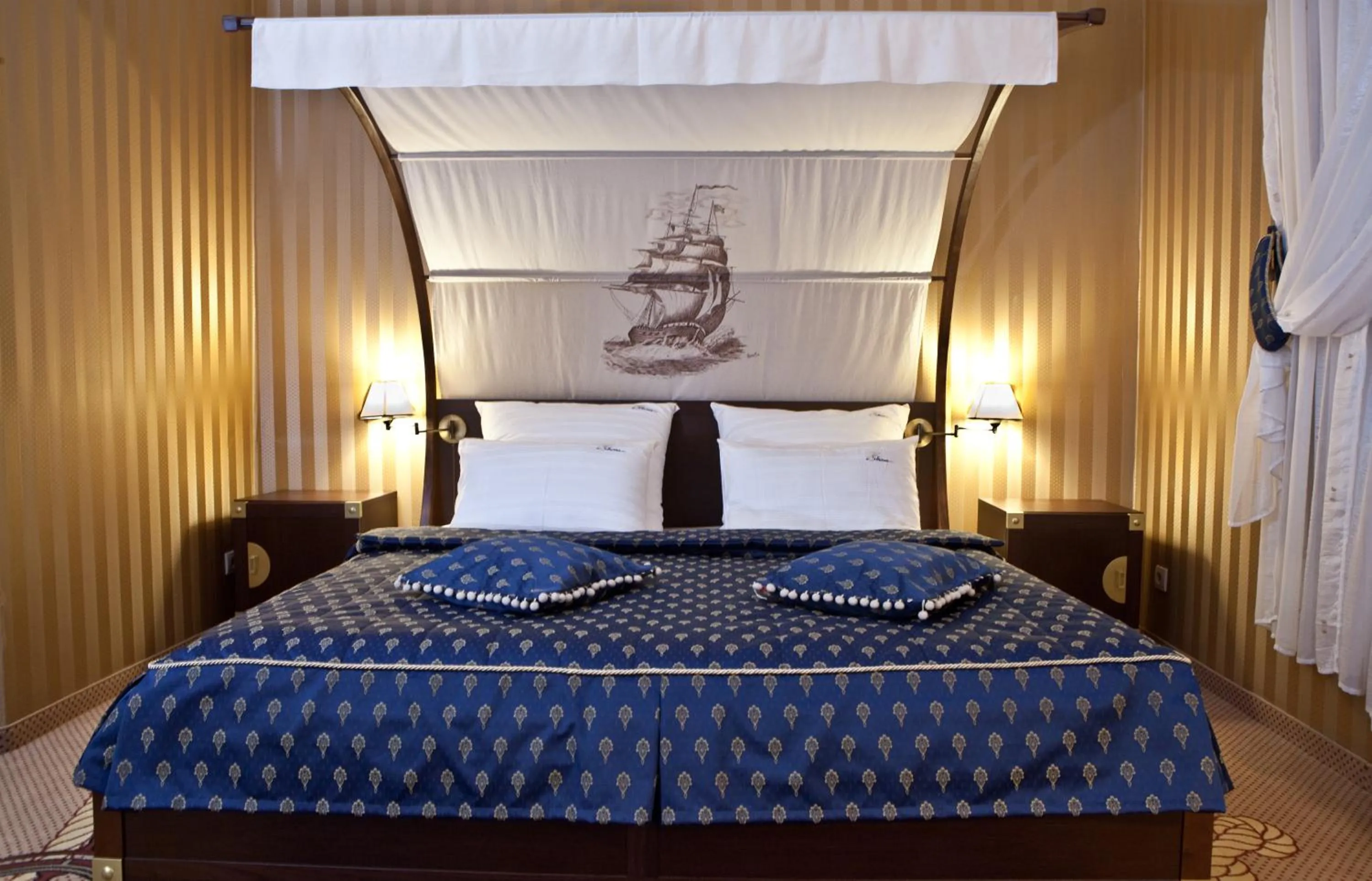 Bedroom, Bed in Shuma