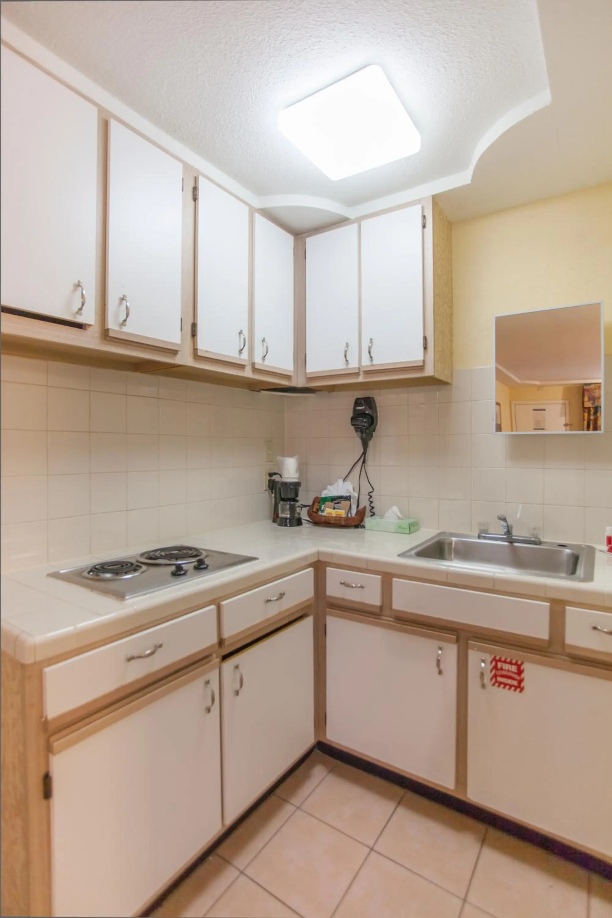 Kitchen or kitchenette in Days Inn by Wyndham Shenandoah