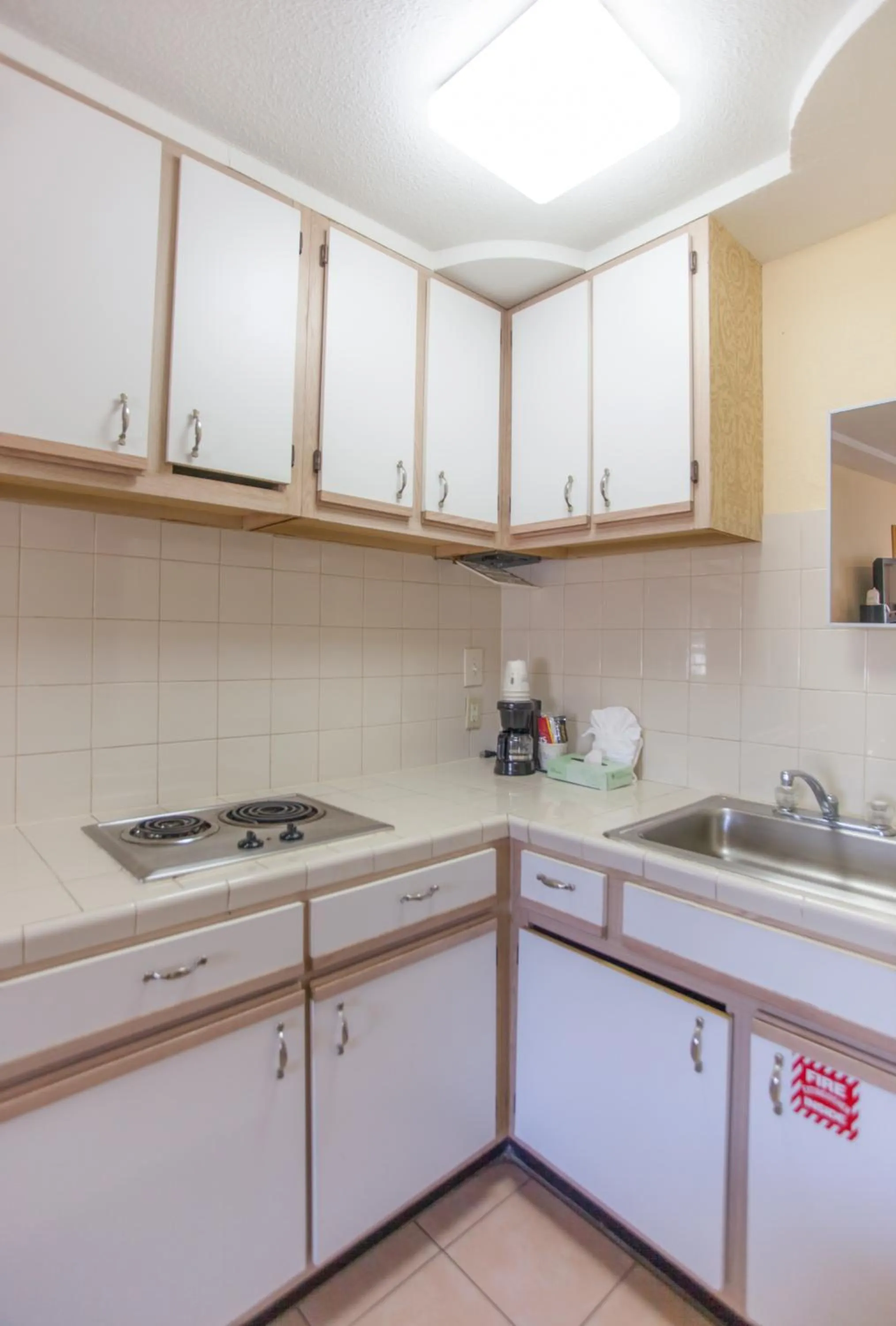 Kitchen or kitchenette in Days Inn by Wyndham Shenandoah