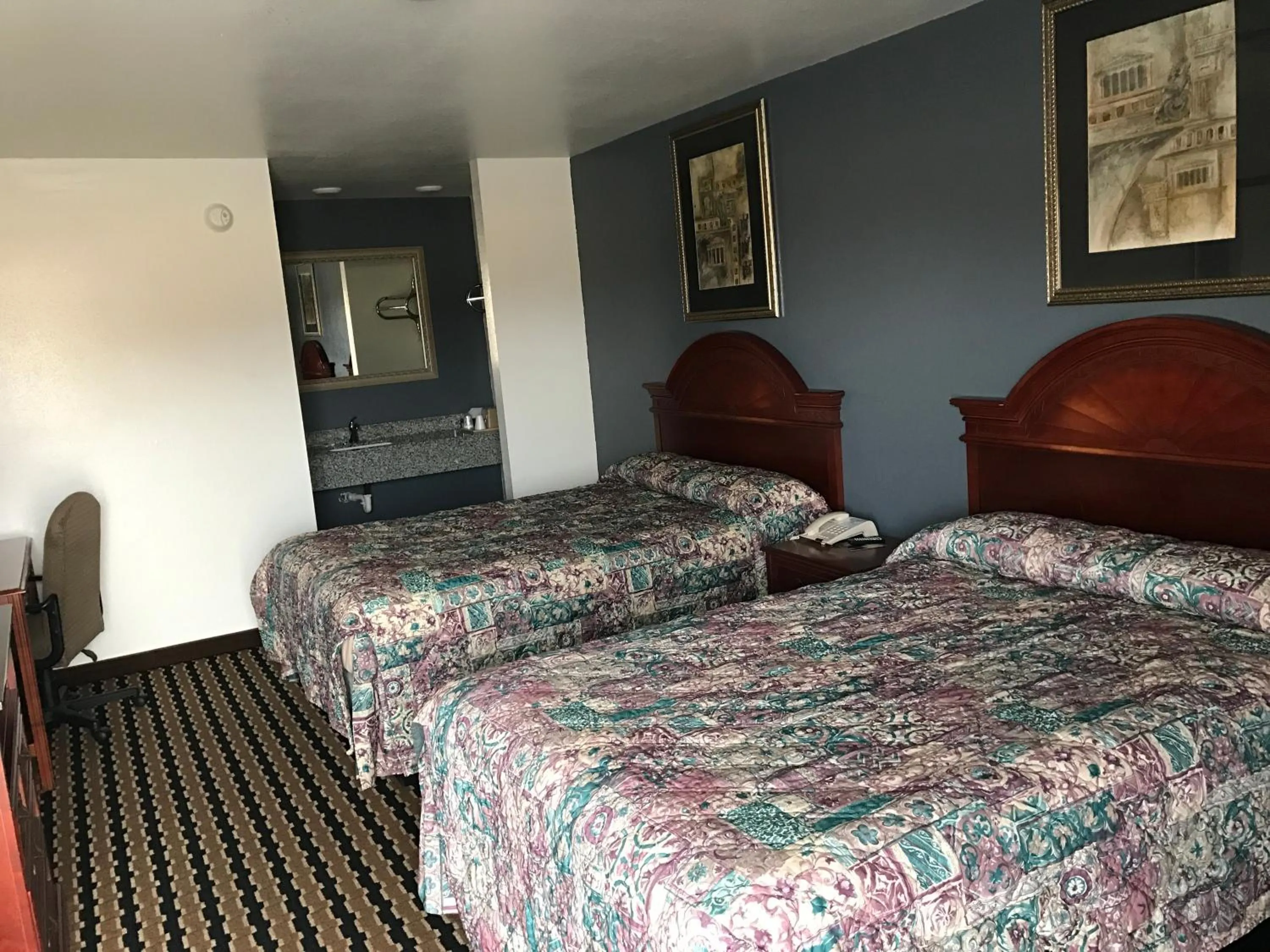 Property building in Sallisaw Inn