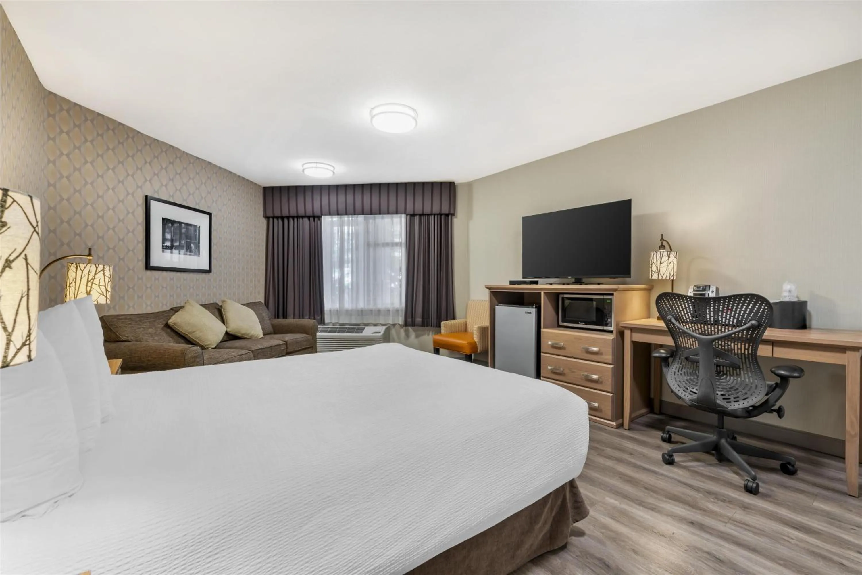 Bedroom, Bed in Best Western Plus Country Meadows Inn