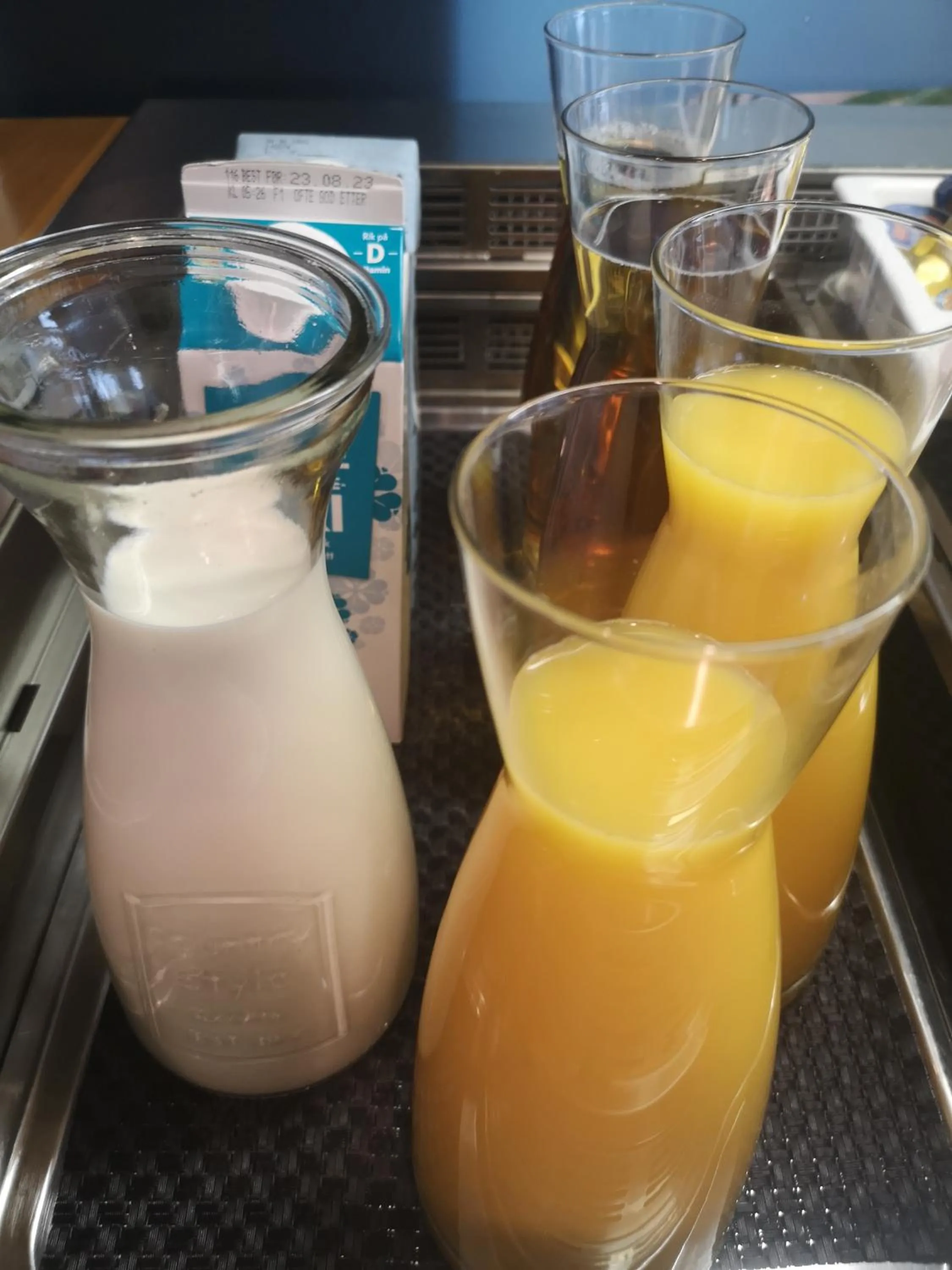 Breakfast in Senja Fjordhotell and Apartments