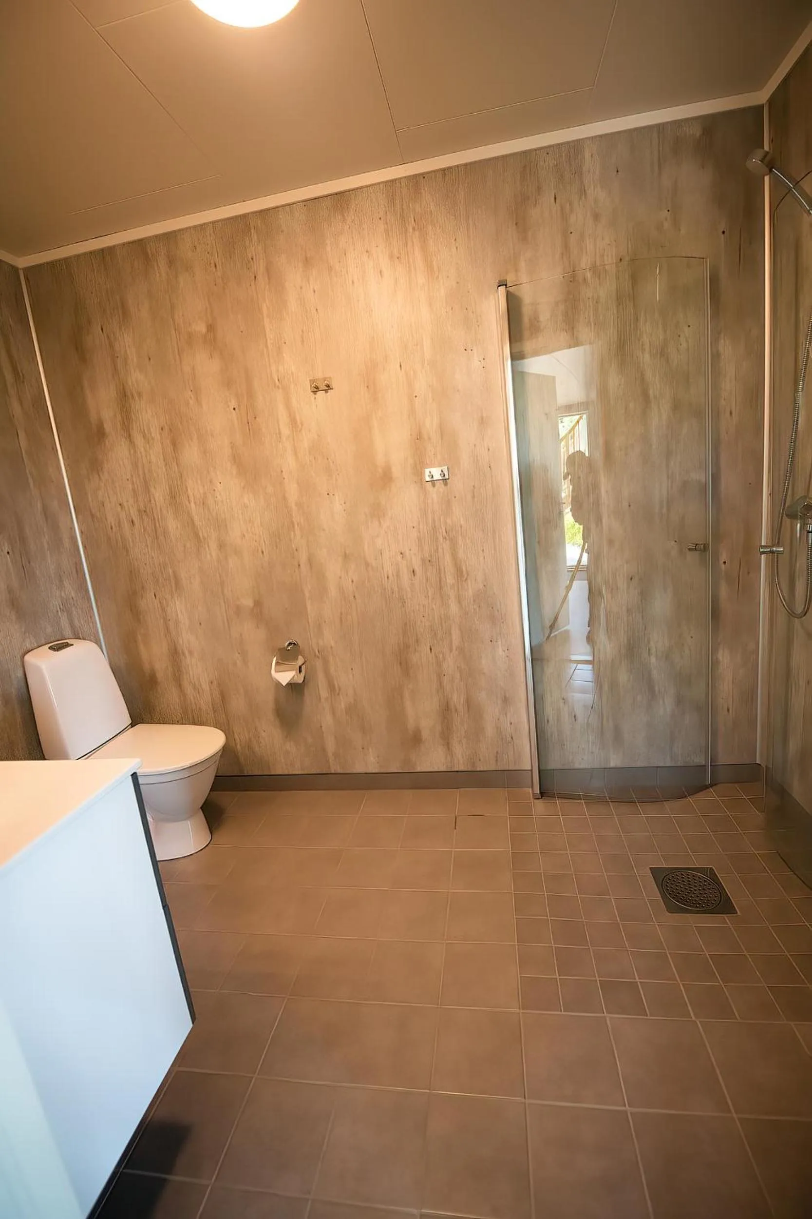 Shower in Senja Fjordhotell and Apartments