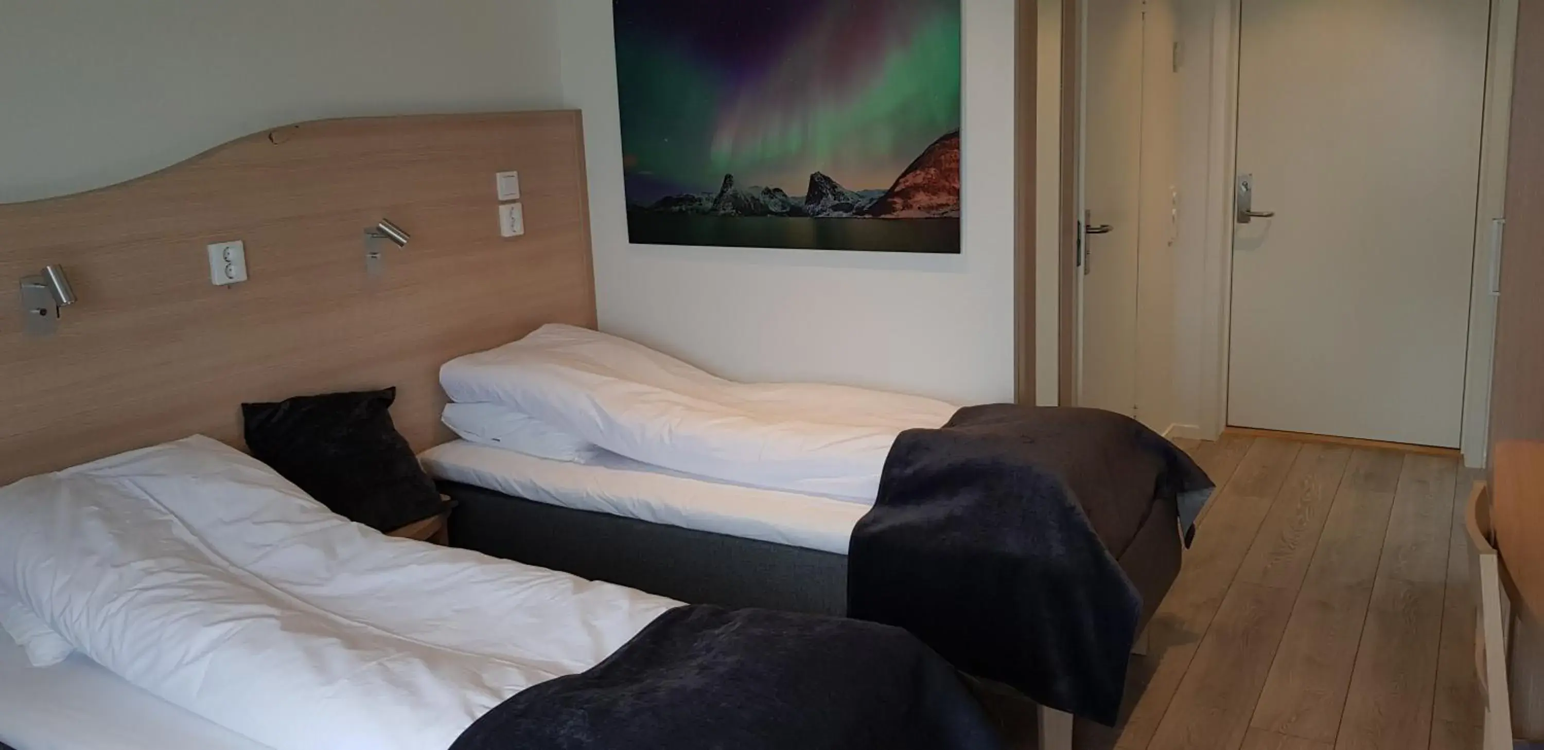 Double or Twin Room with a bay or restricted view in Senja Fjordhotell and Apartments Double or Twin Room with a bay or restricted view in Senja Fjordhotell and Apartments