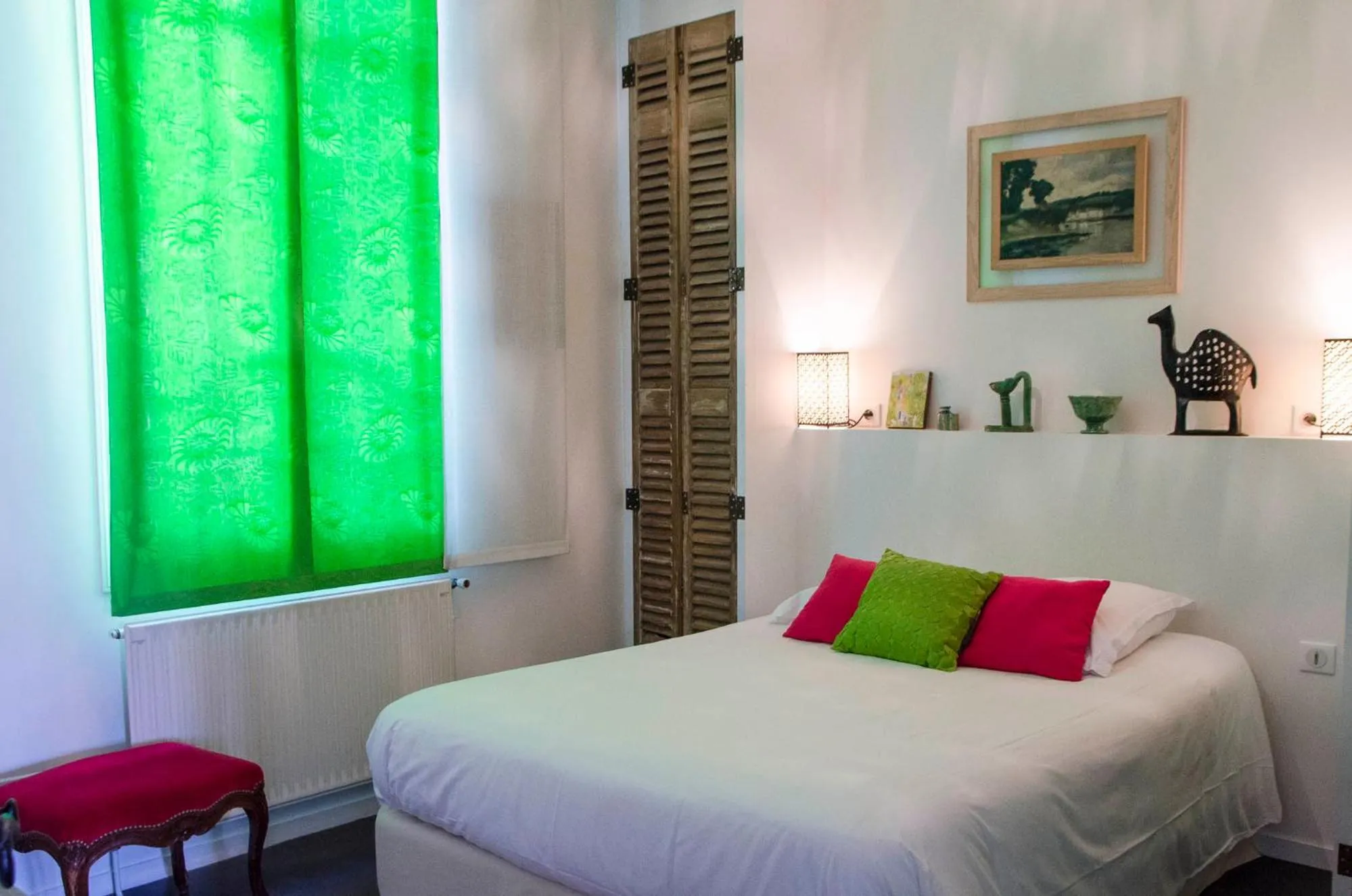 Bed in La Ferrade Chambres d'Hôtes B&B