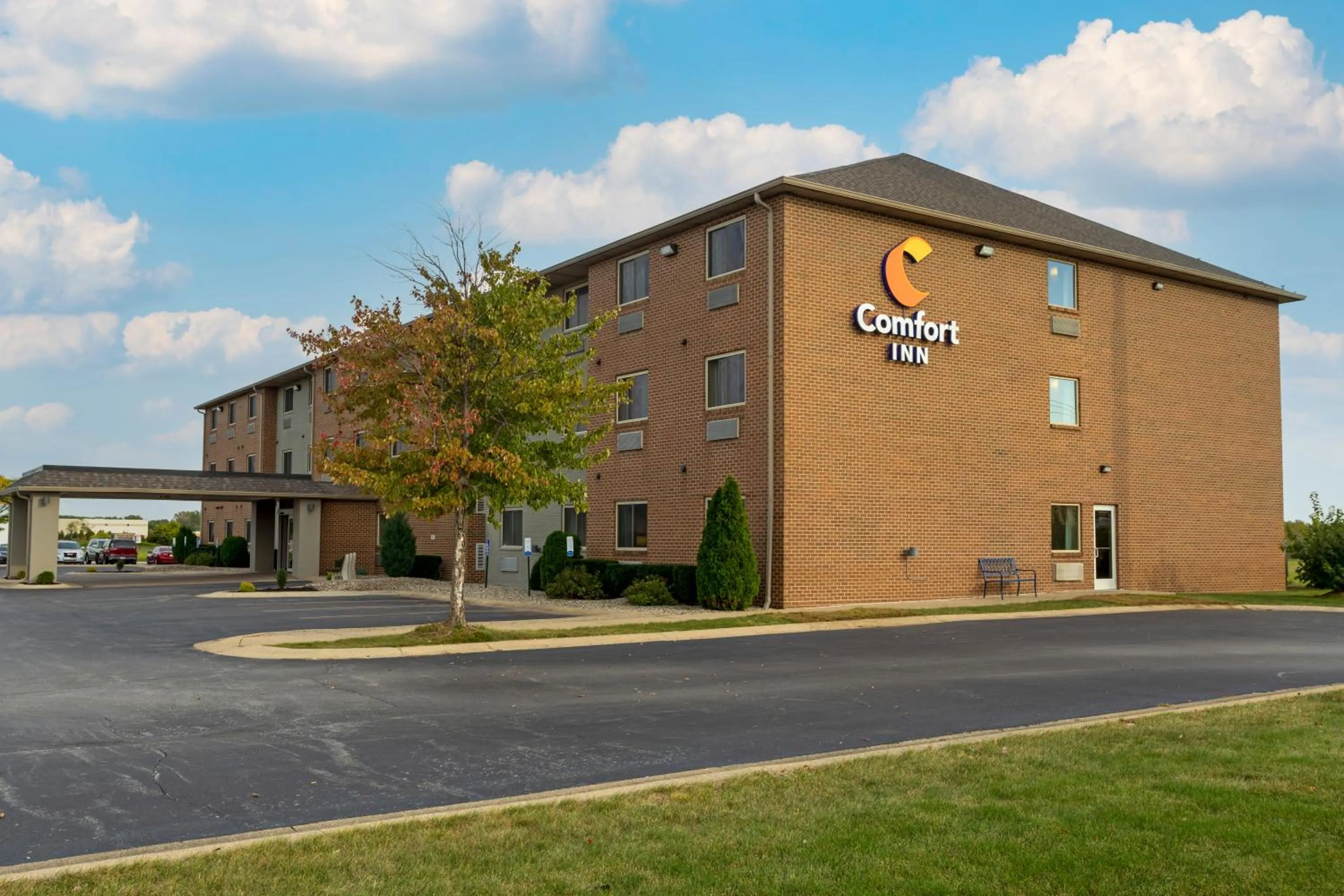 Property building in Comfort Inn Hobart-Merrillville I-65
