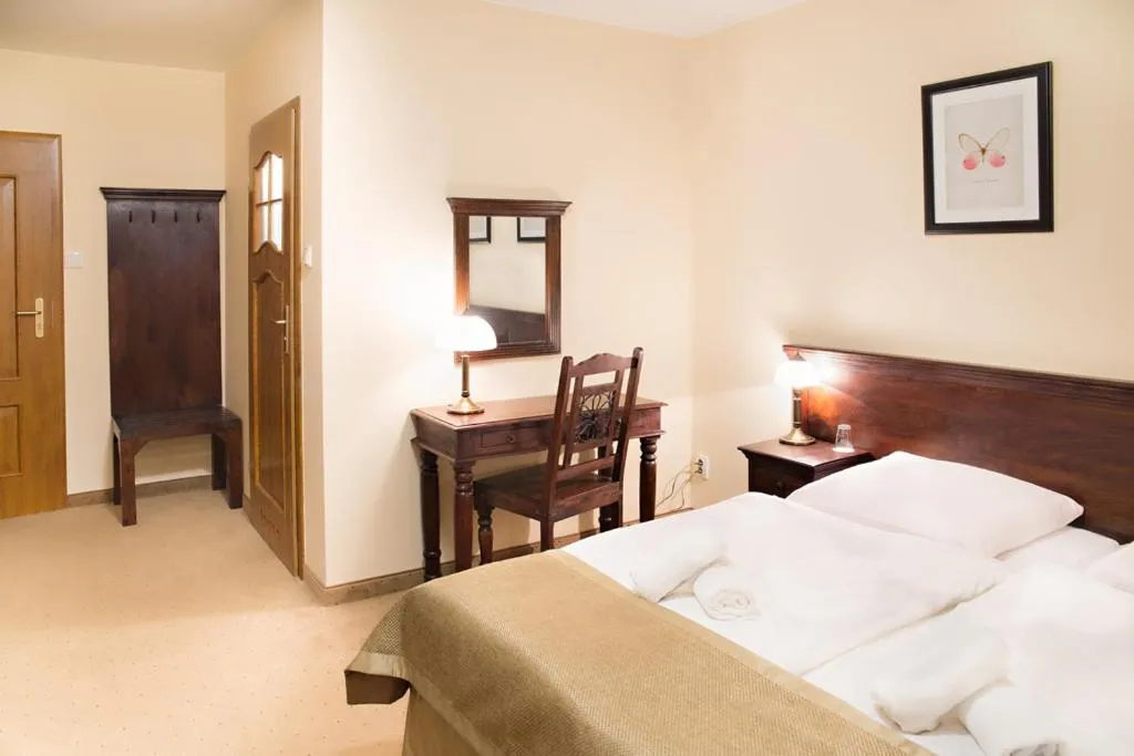 Photo of the whole room, Bed in Hotel Carmen