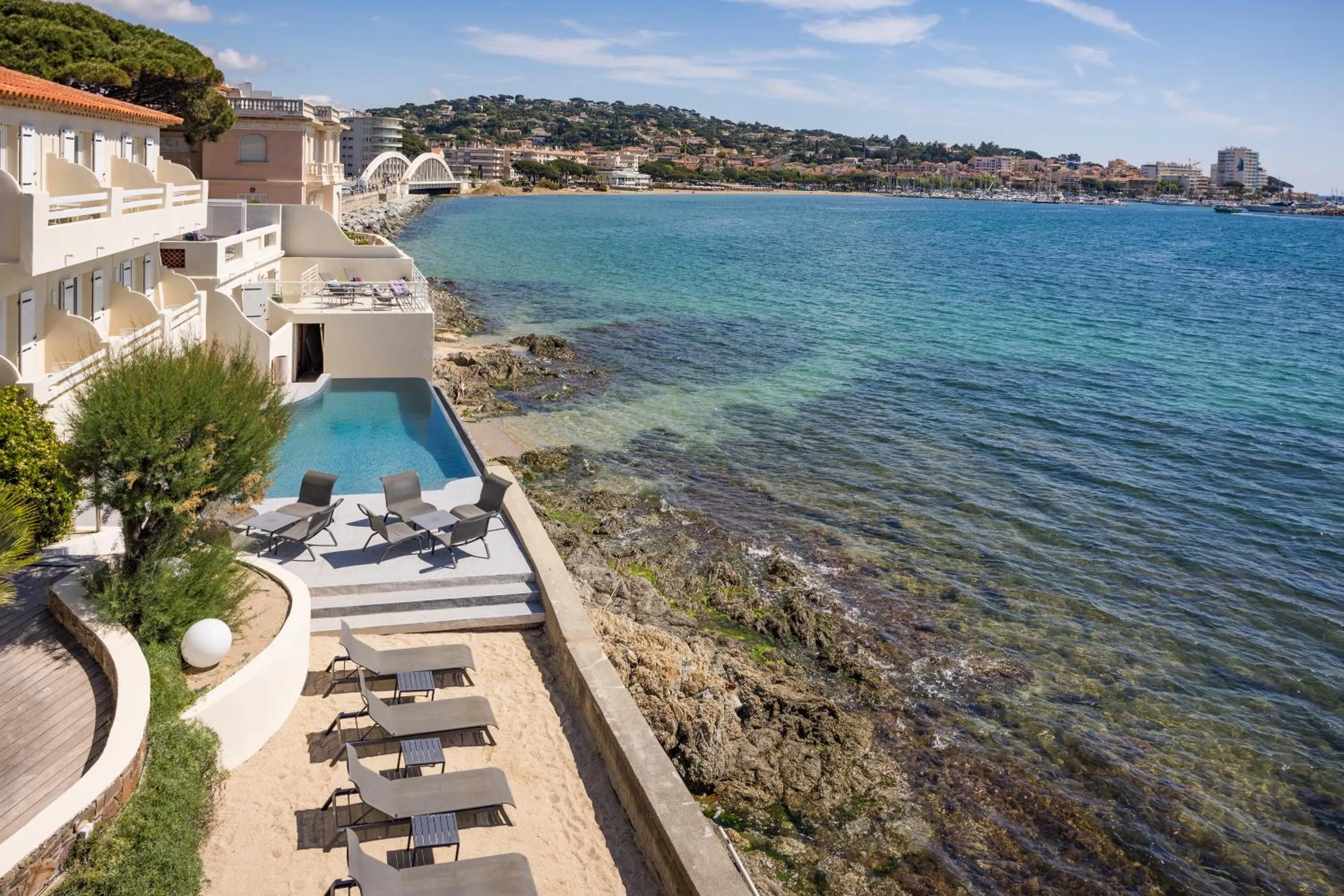 Property building in La Belle Aurore