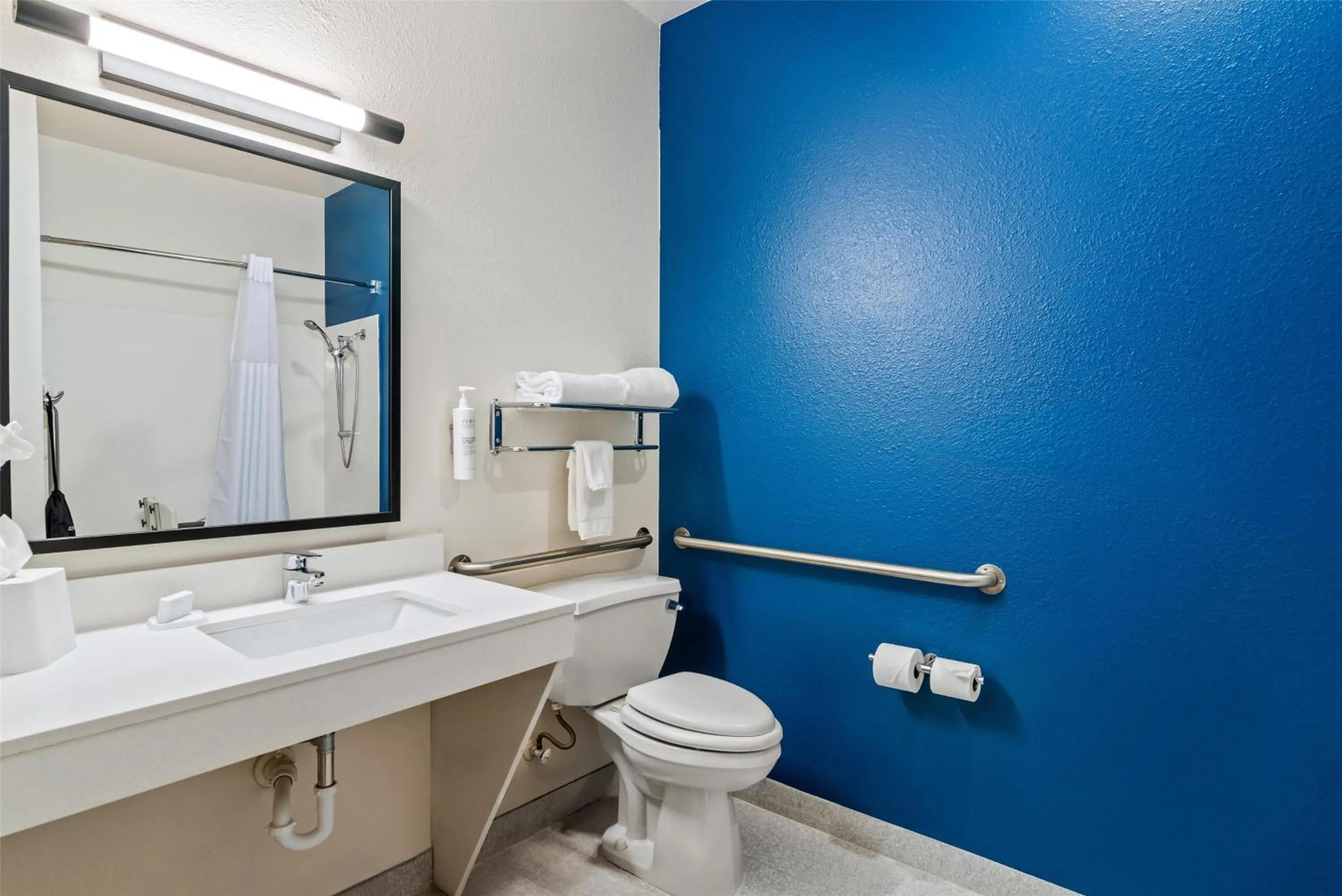 Bathroom in Spark By Hilton Merrillville