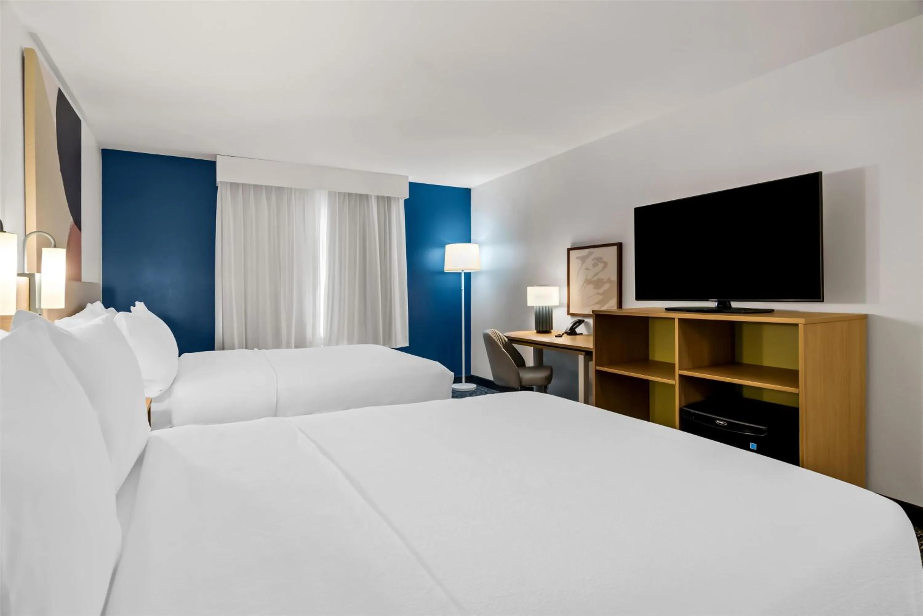 Bed in Spark By Hilton Merrillville