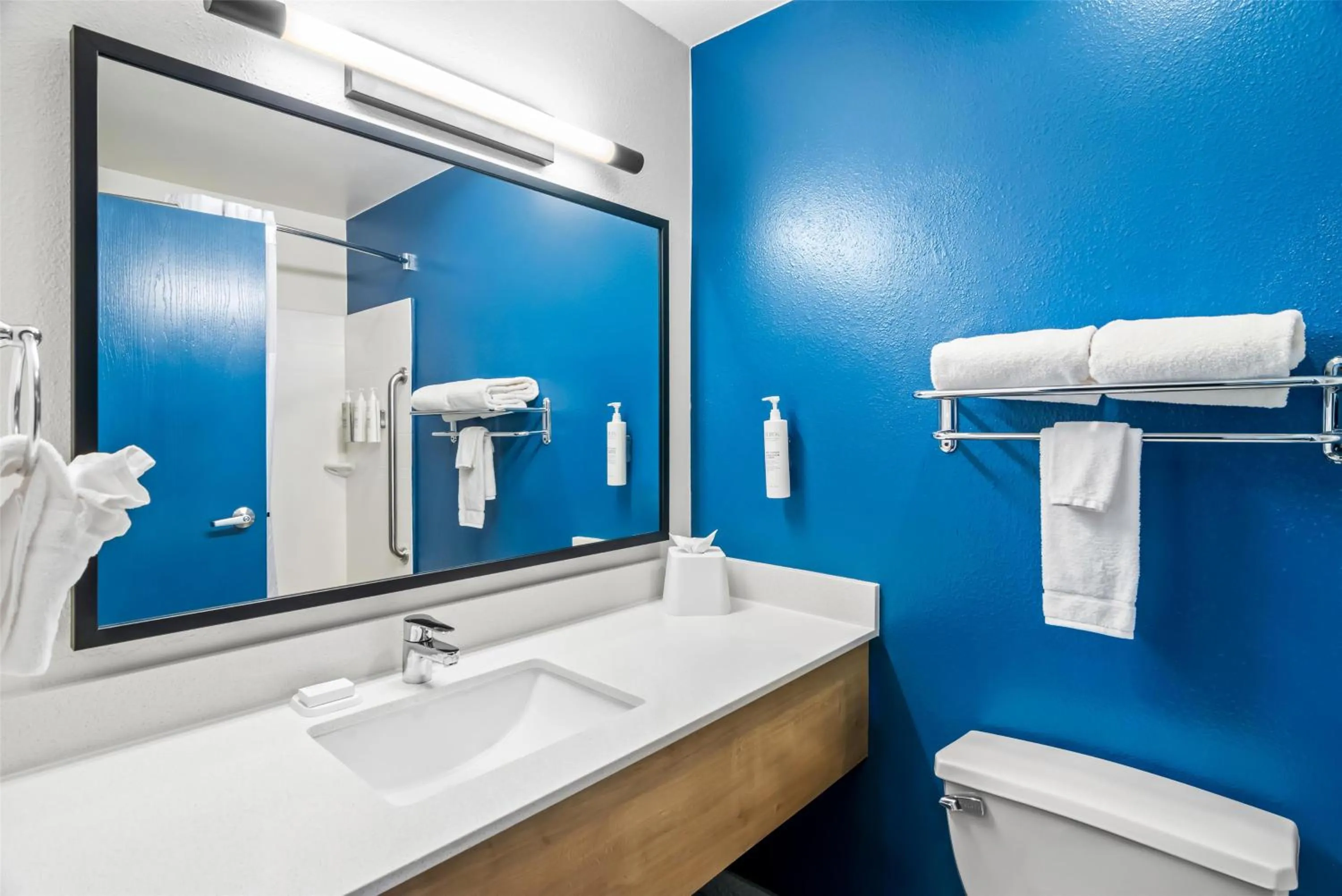 Bathroom in Spark By Hilton Merrillville