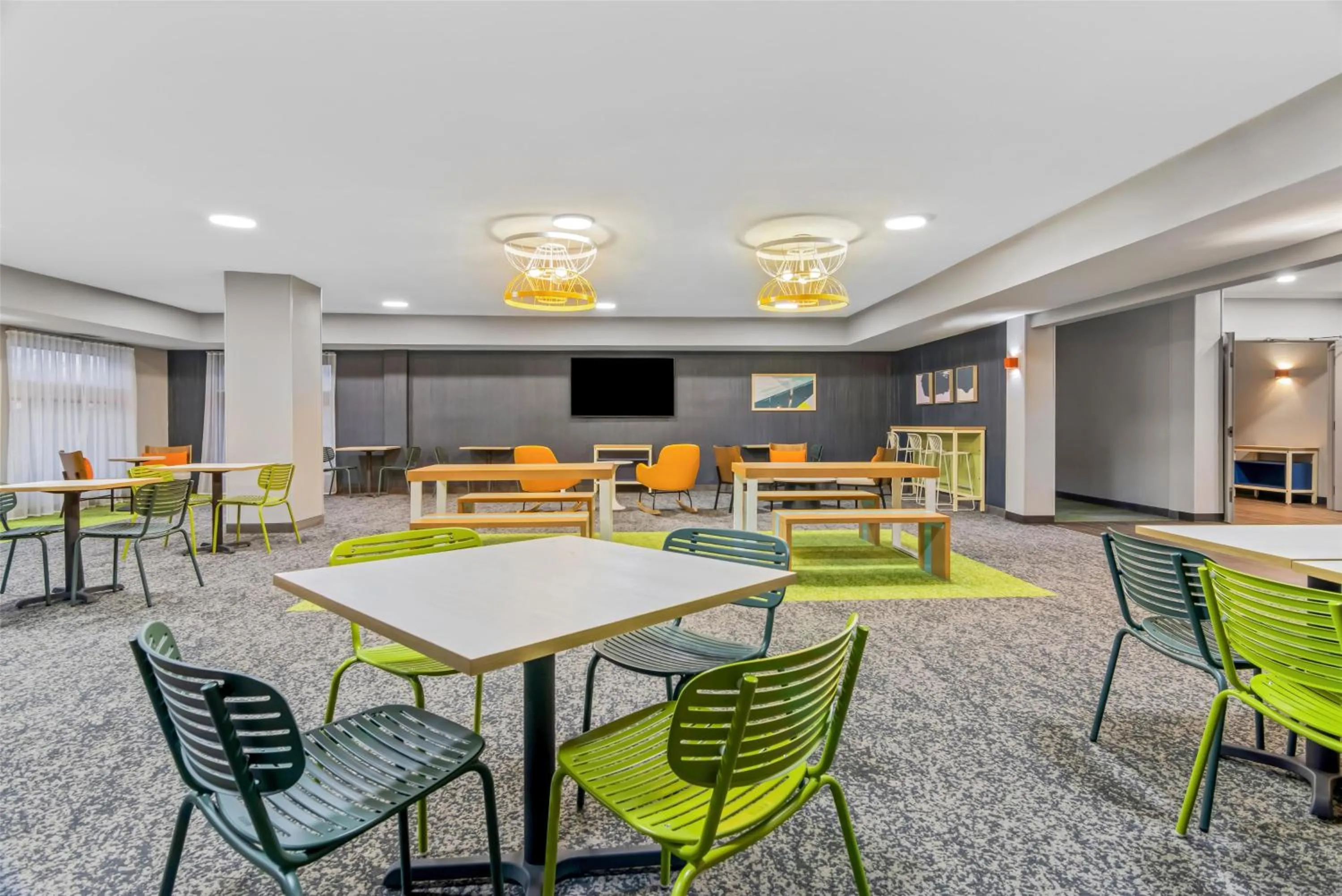 Breakfast in Spark By Hilton Merrillville