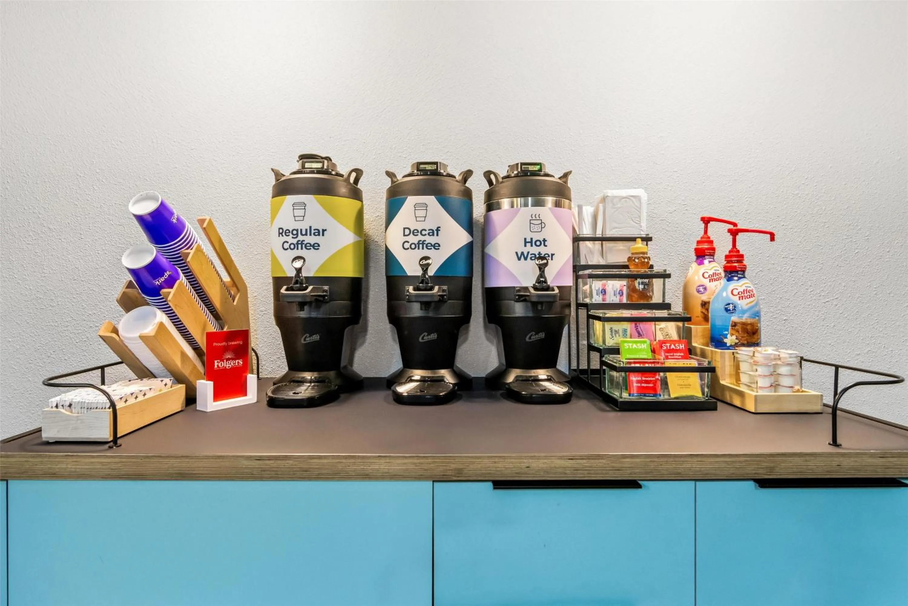 Dining area in Spark By Hilton Merrillville