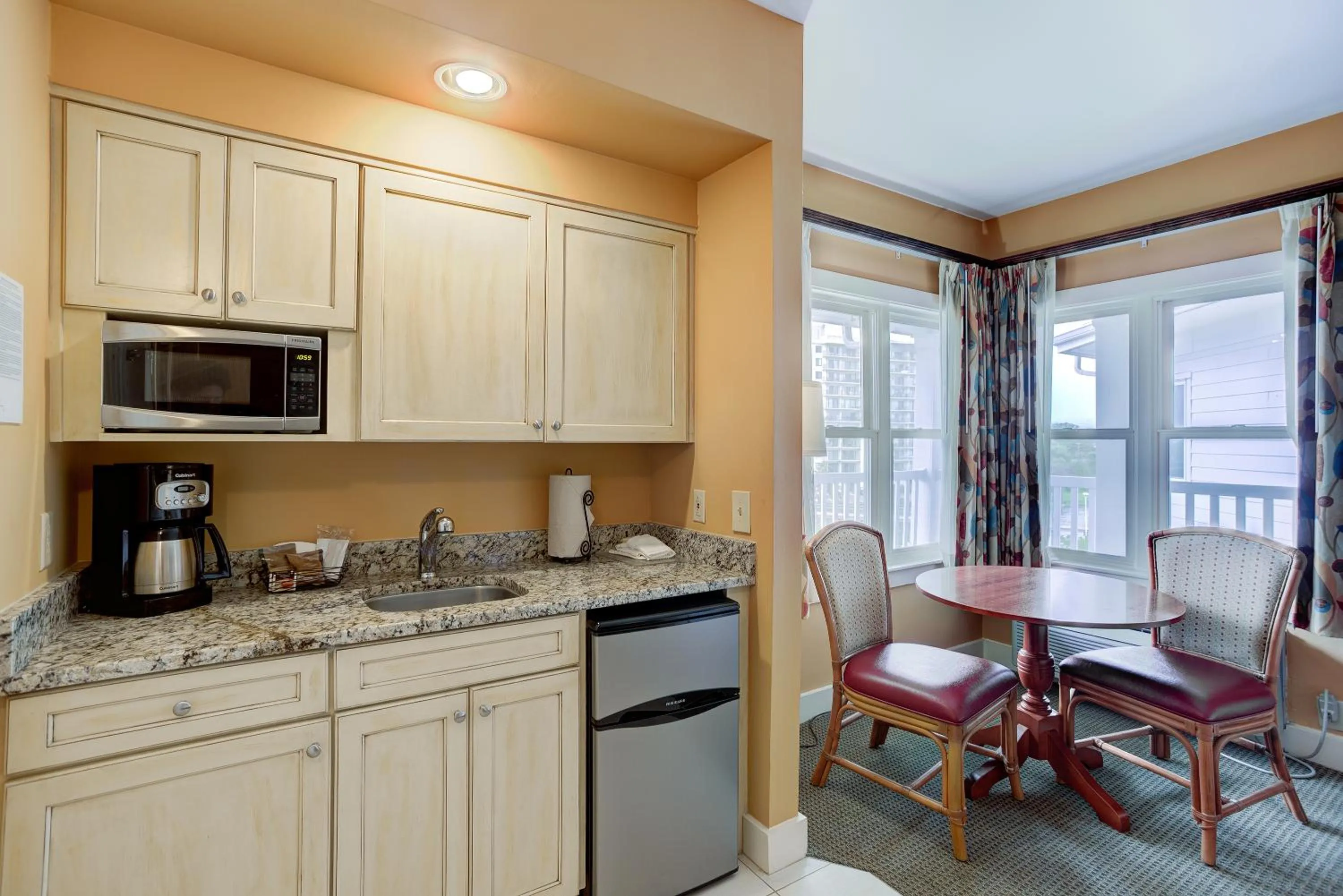 Coffee/tea facilities in Turtle Cay Resort