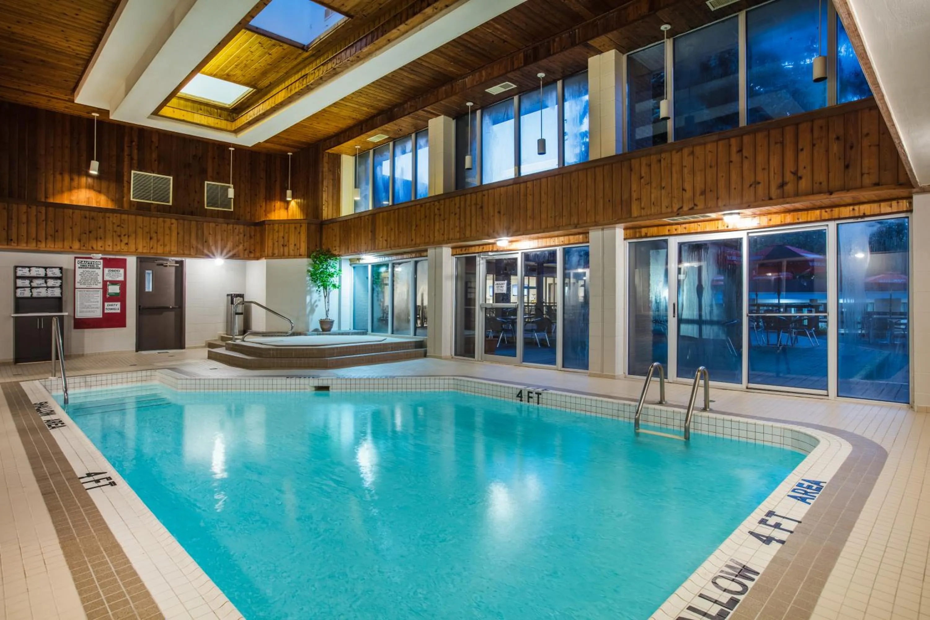 Hot Tub in Ramada by Wyndham Jackson's Point