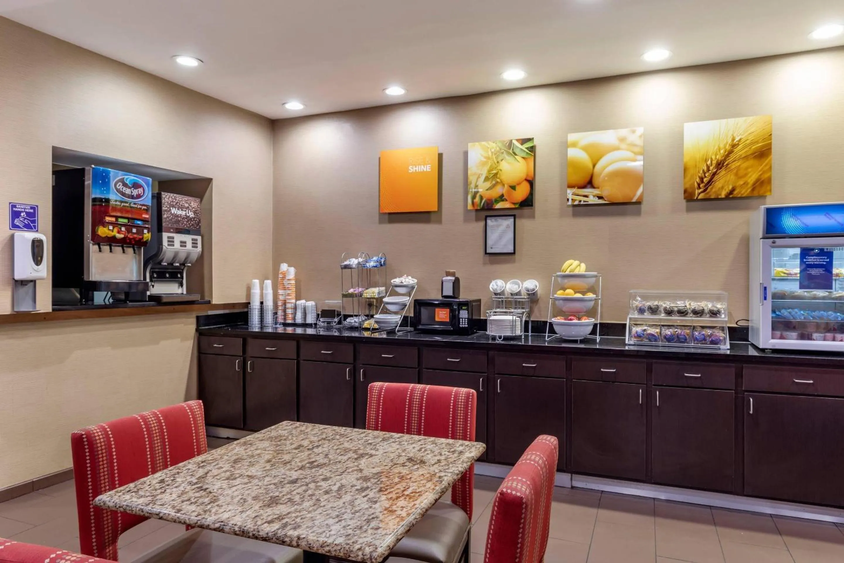 Breakfast in Comfort Suites The Colony - Plano West