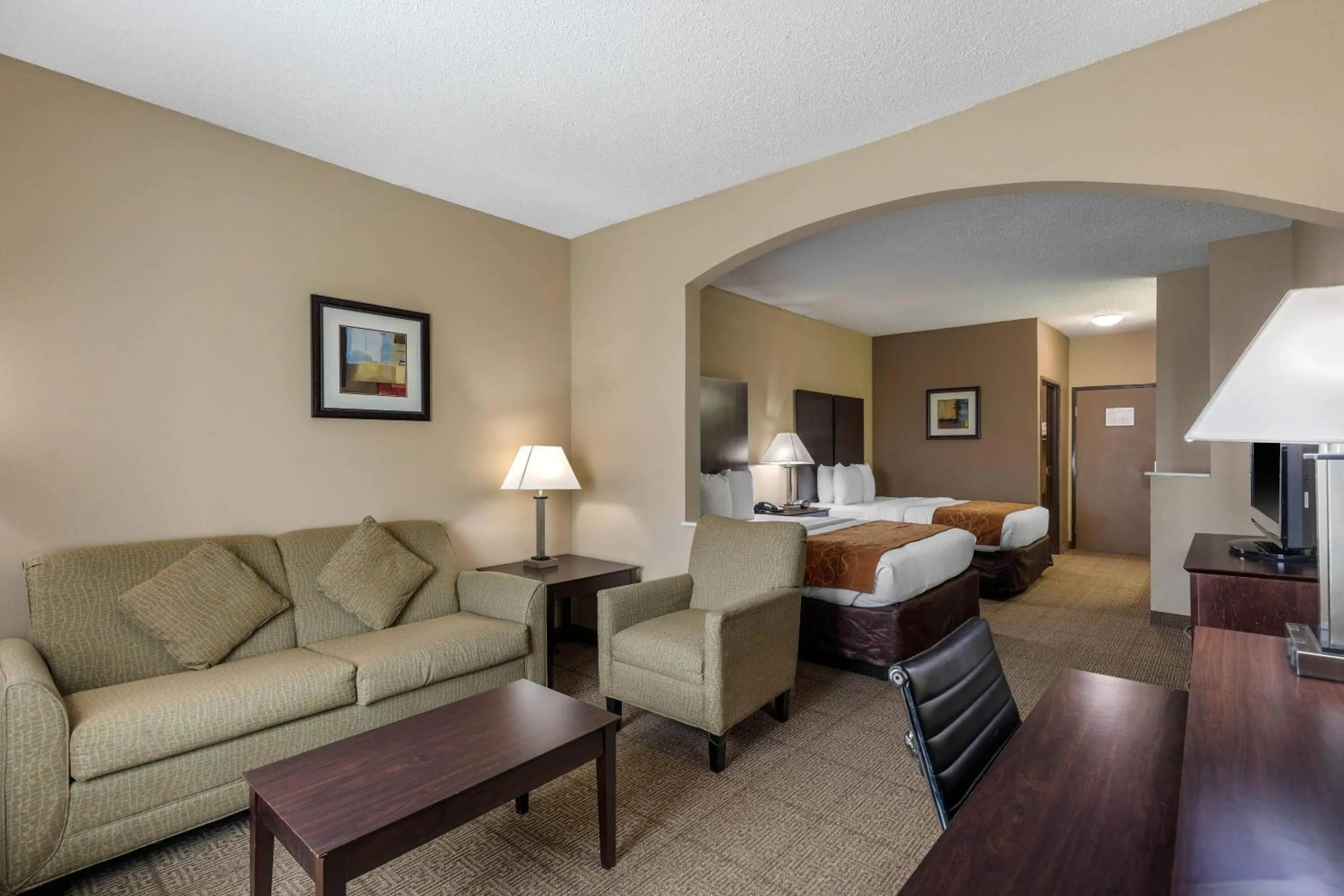 Bedroom, Bed in Comfort Suites The Colony - Plano West