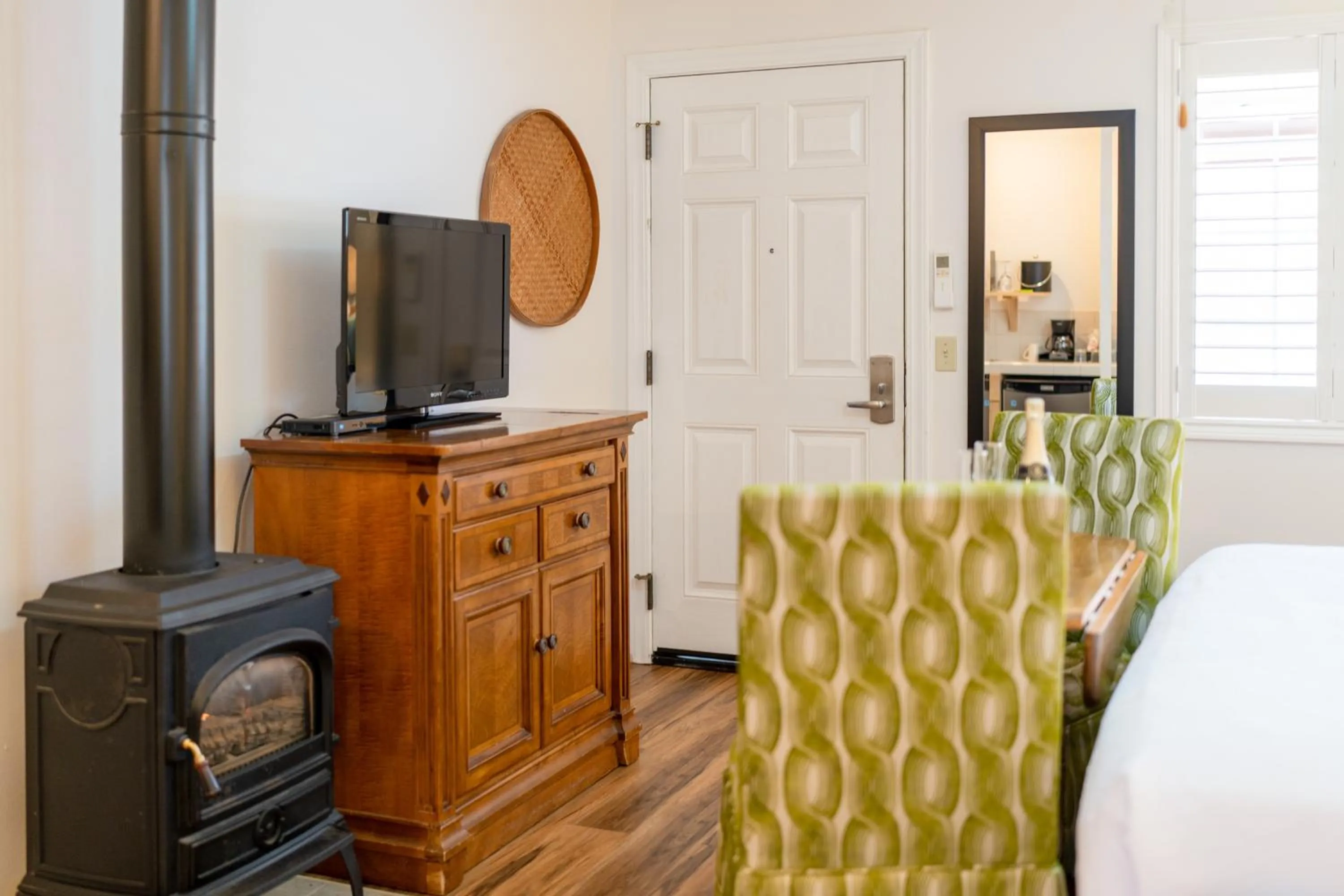 flat iron, Bed in The Inn on Pine