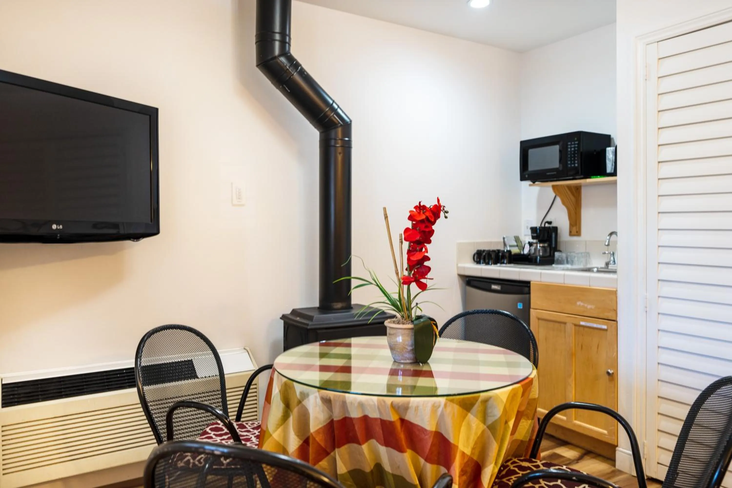 Seating area in The Inn on Pine