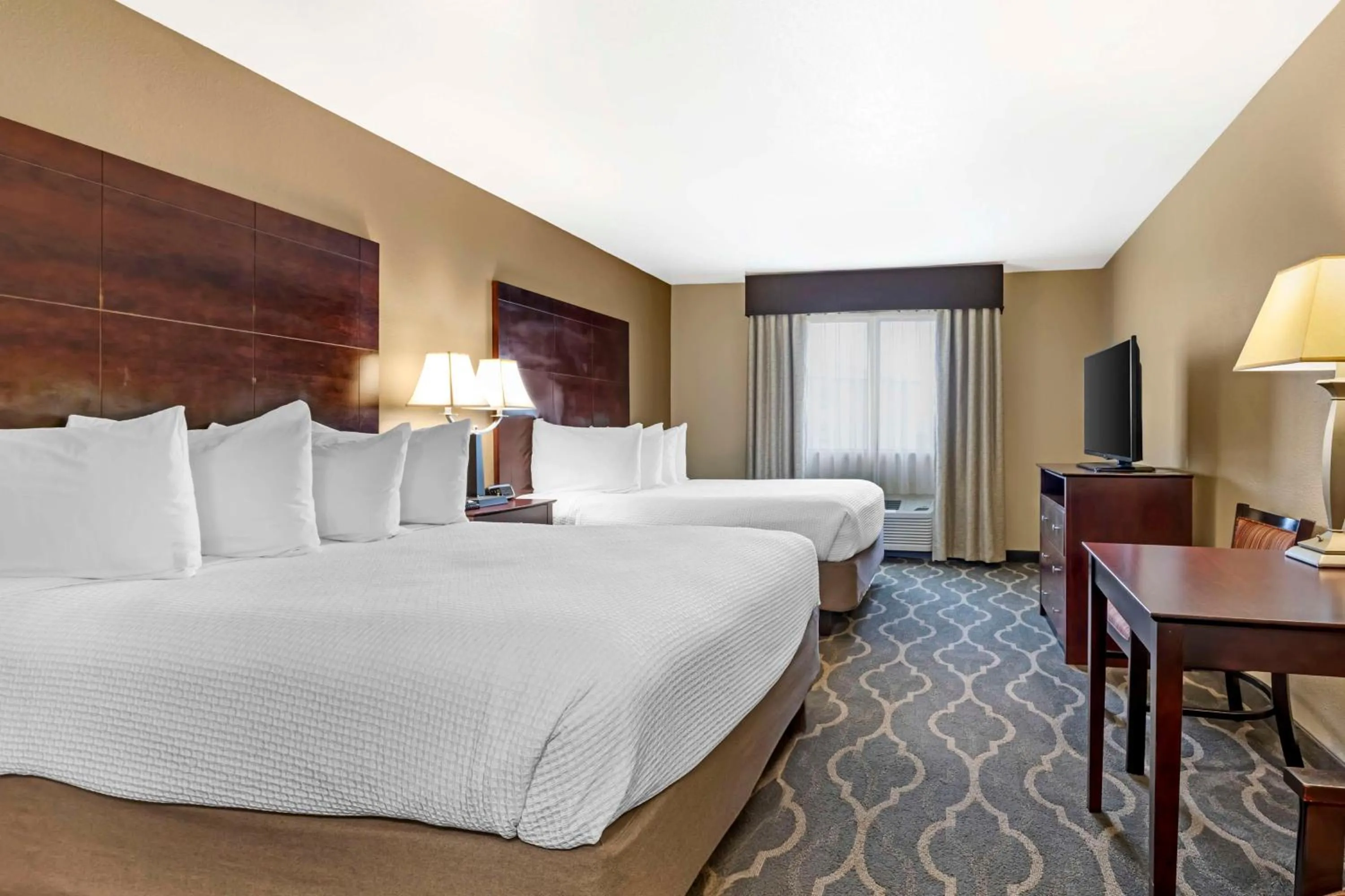 Bedroom, Bed in Best Western Plus Burleson Inn & Suites